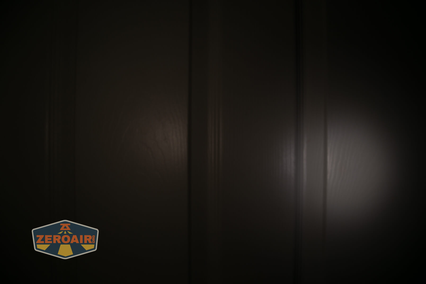 LoopGear SK-05 II Pro flashlight beamshots on door (at 1') compared to nichia 219b 4500K