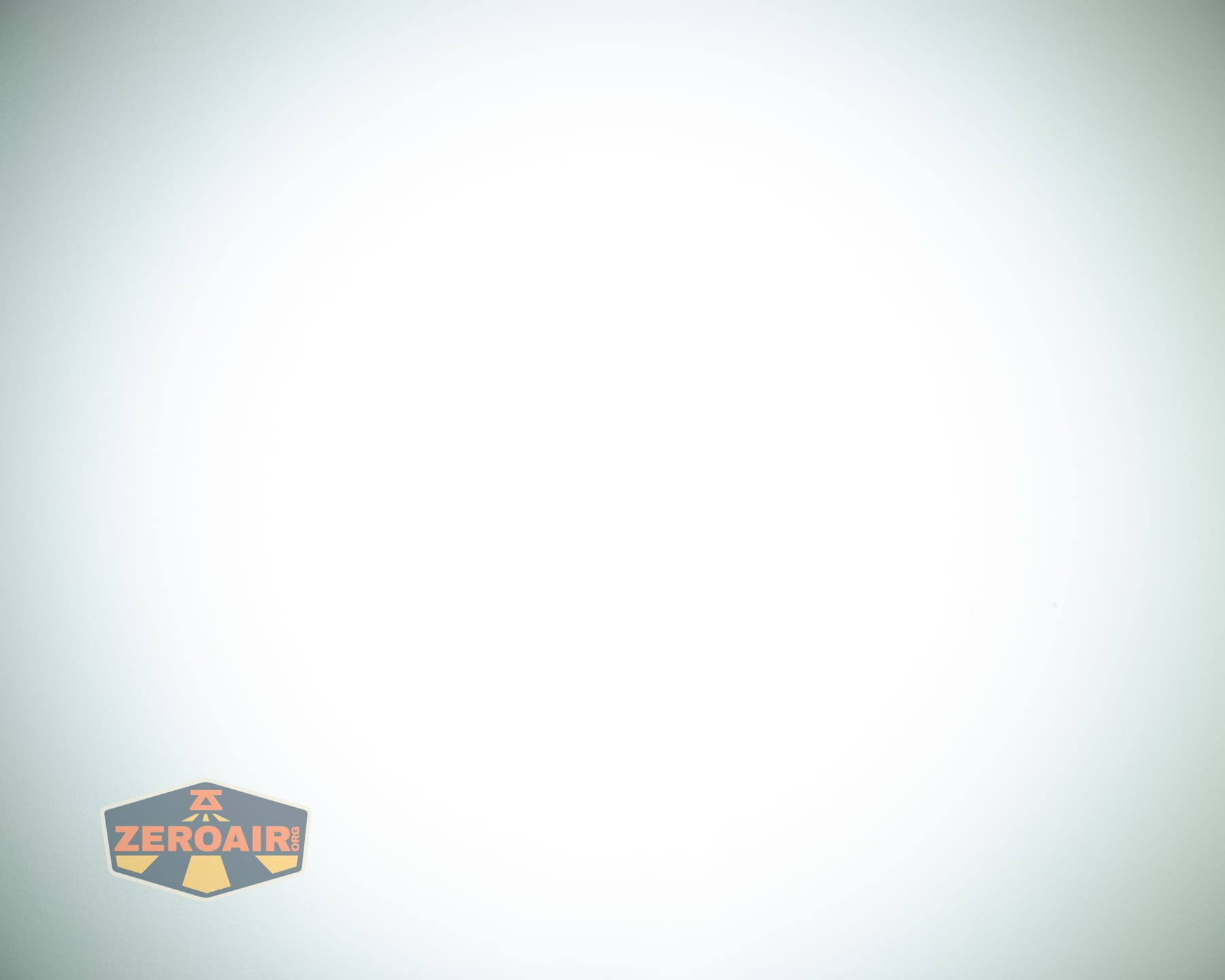 Wuben X1 Pro 2 flashlight beamshots on ceiling