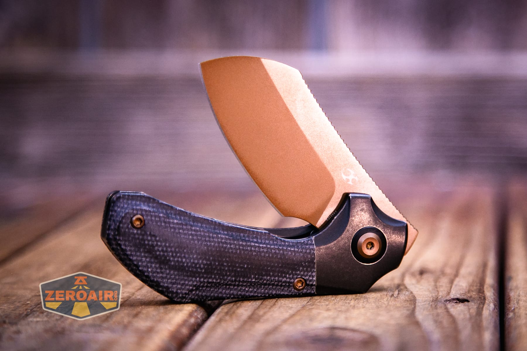 Kansept Pluto S90V knife part open