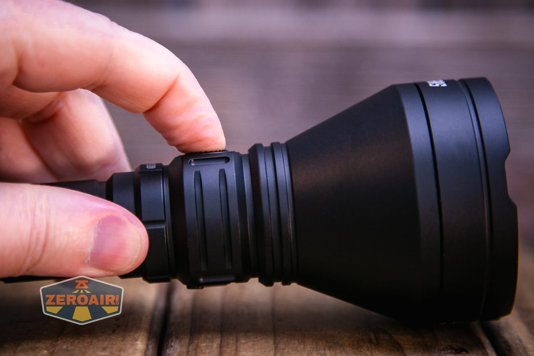 SPERAS T217 V3 Long Range Hunting flashlight e-switch actuation