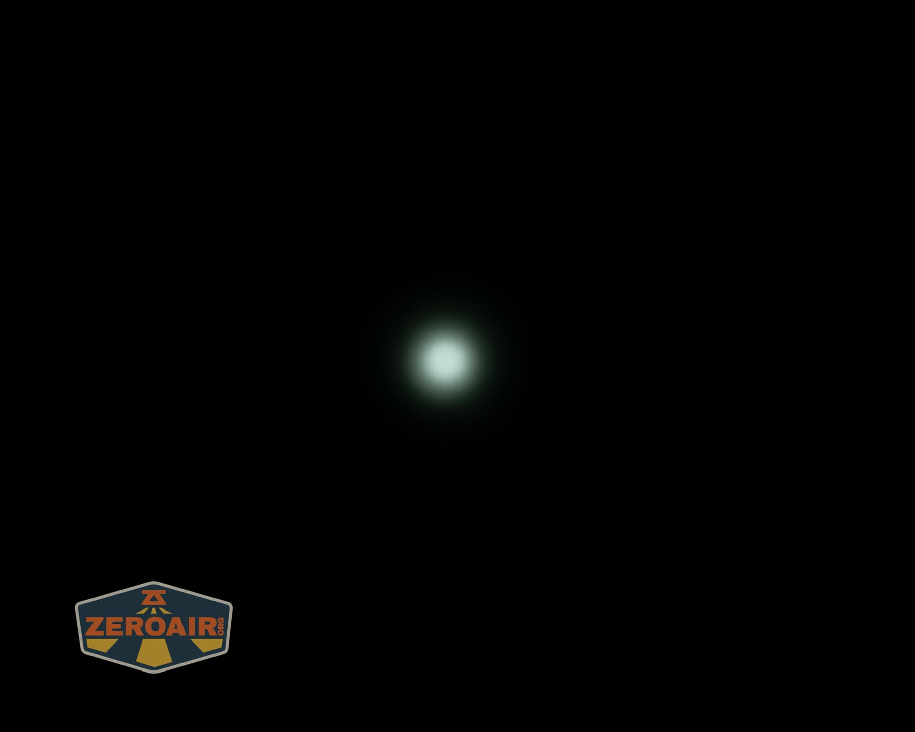 SPERAS T217 V3 Long Range Hunting flashlight beamshots on ceiling