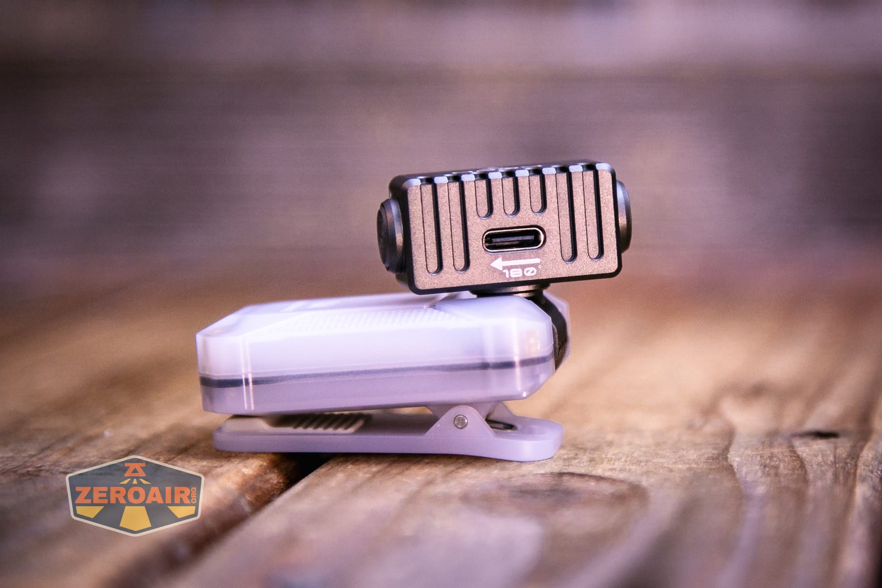 Wurkkos HD04 pocket flashlight swivel head charging port