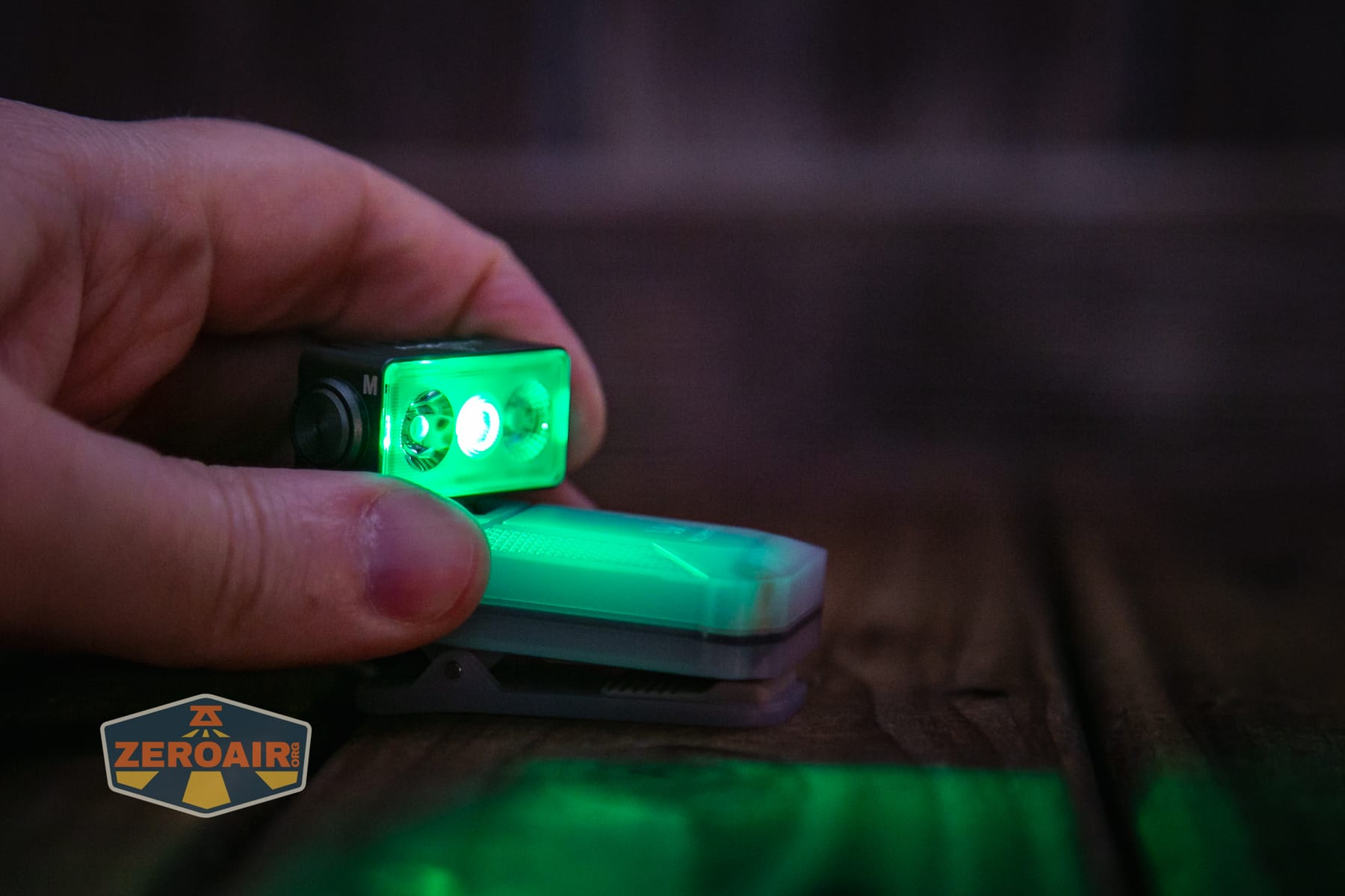 Wurkkos HD04 pocket flashlight RGB in action