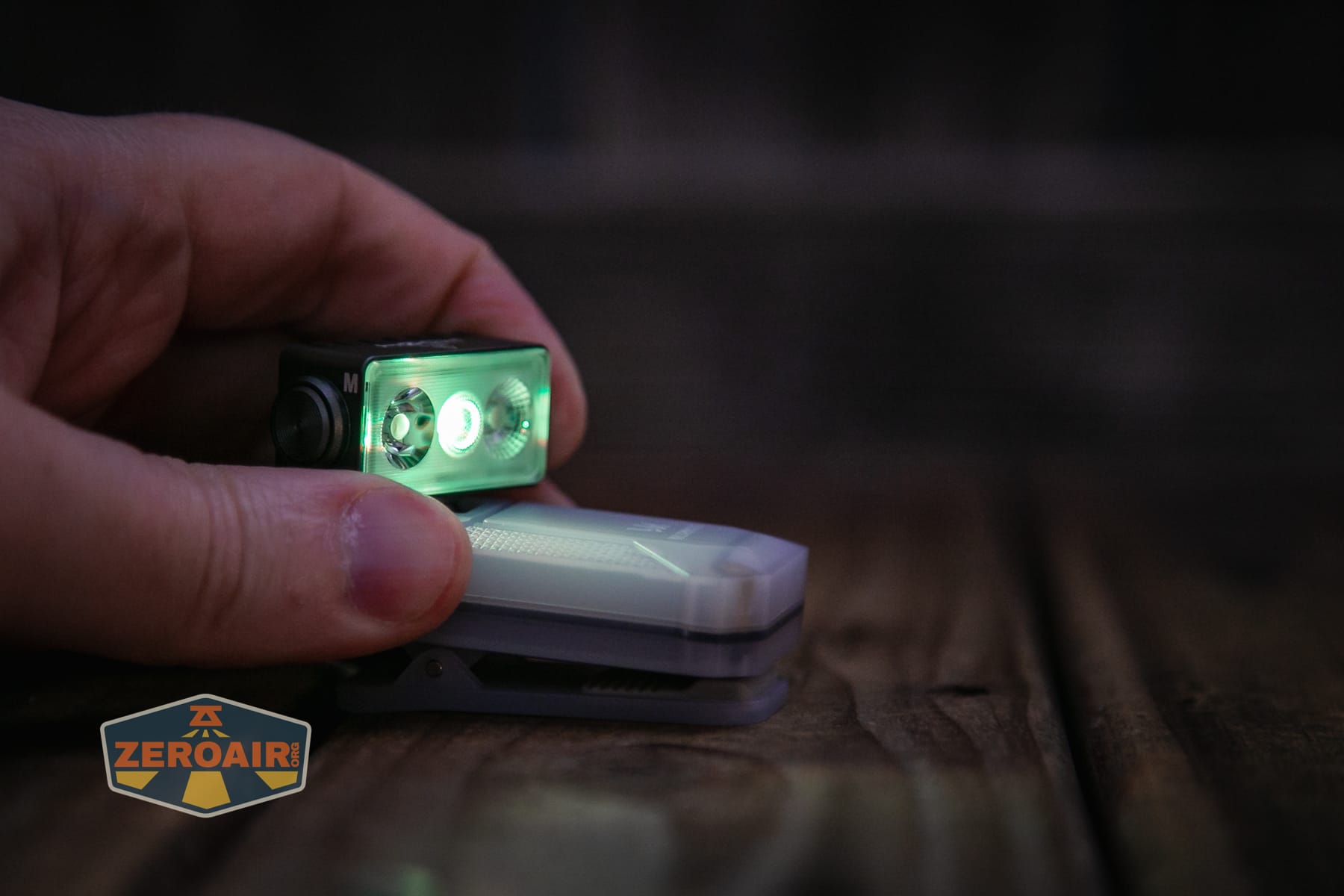 Wurkkos HD04 pocket flashlight RGB in action