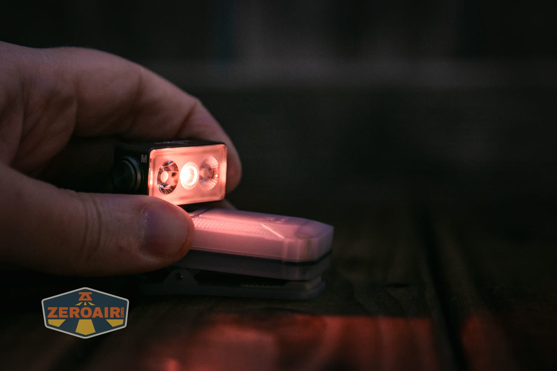 Wurkkos HD04 pocket flashlight RGB in action