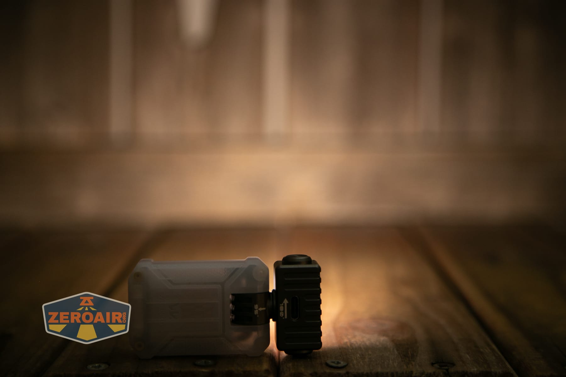 Wurkkos HD04 pocket flashlight emitters on