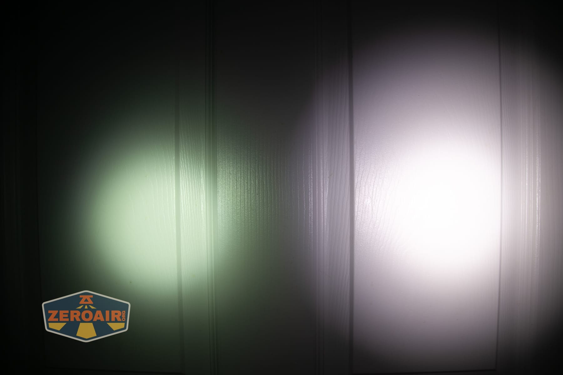 Wurkkos HD04 pocket flashlight beamshots on door (at 1') compared to nichia 219b 4500K