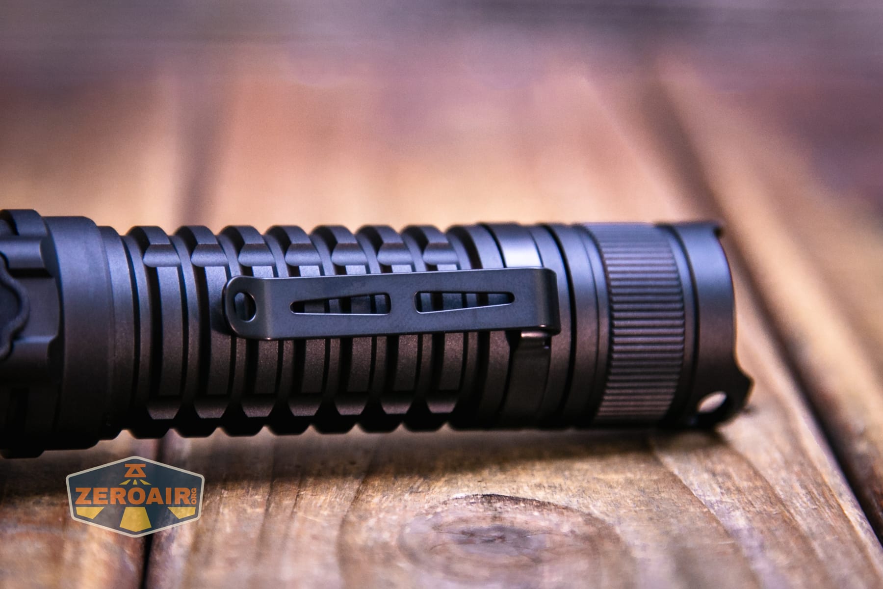 Speras EST PLUS V3 flashlight pocket clip