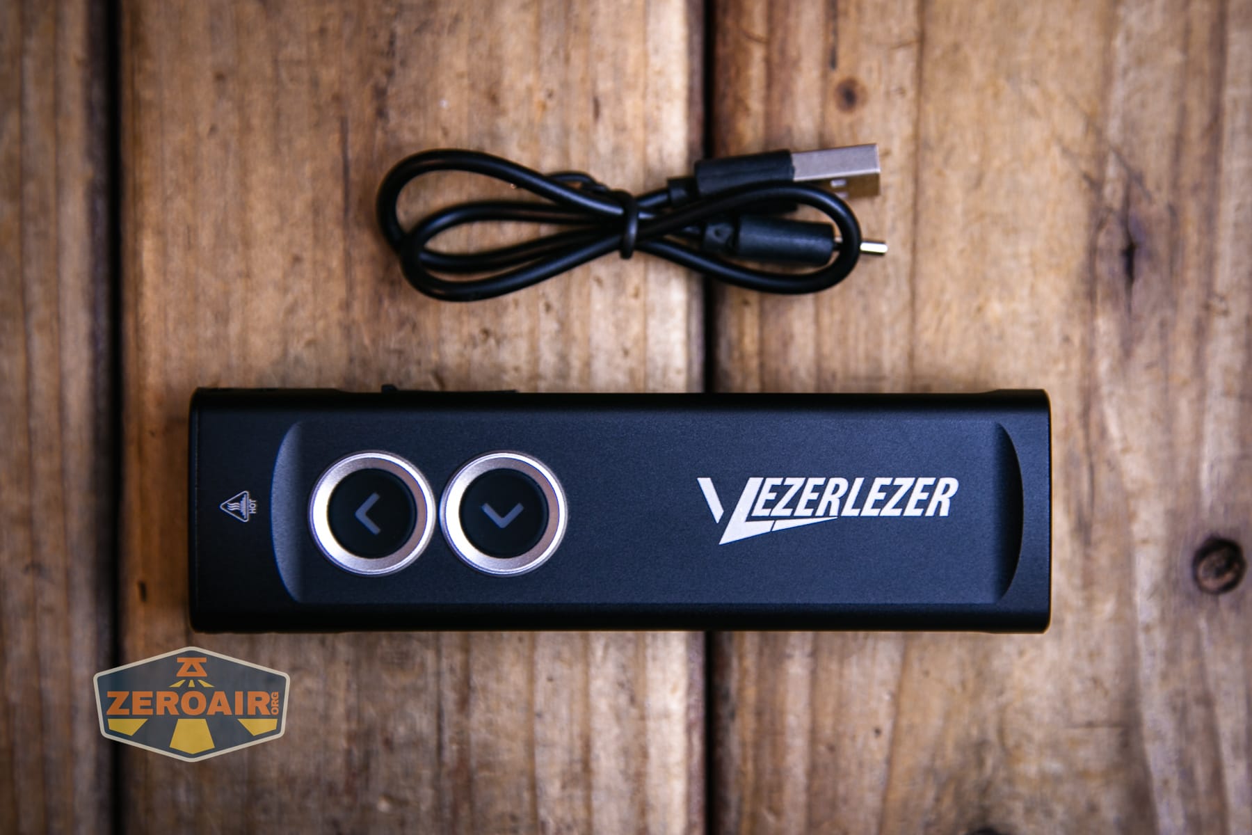 Vezerlezer WK2 flat flashlight what's included