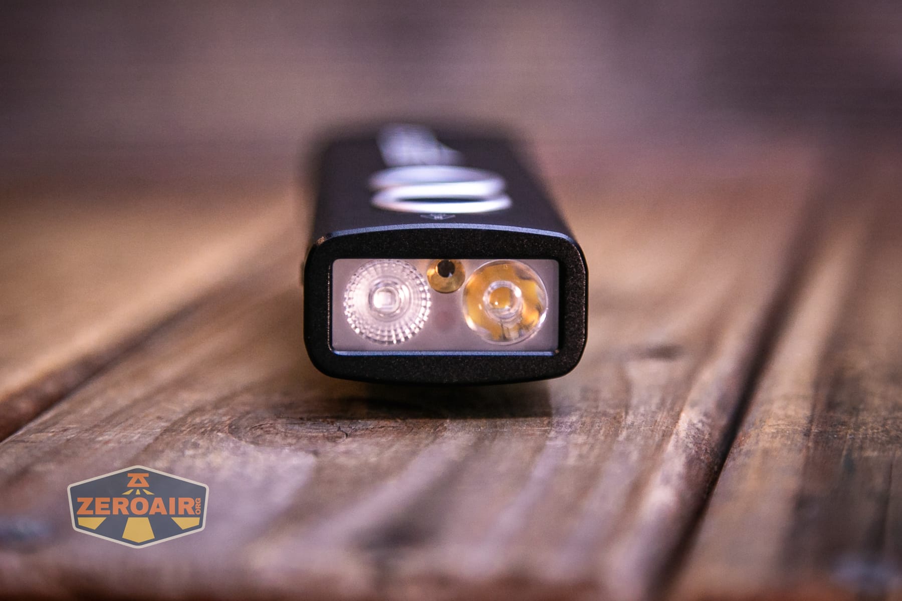 Vezerlezer WK2 flat flashlight emitters