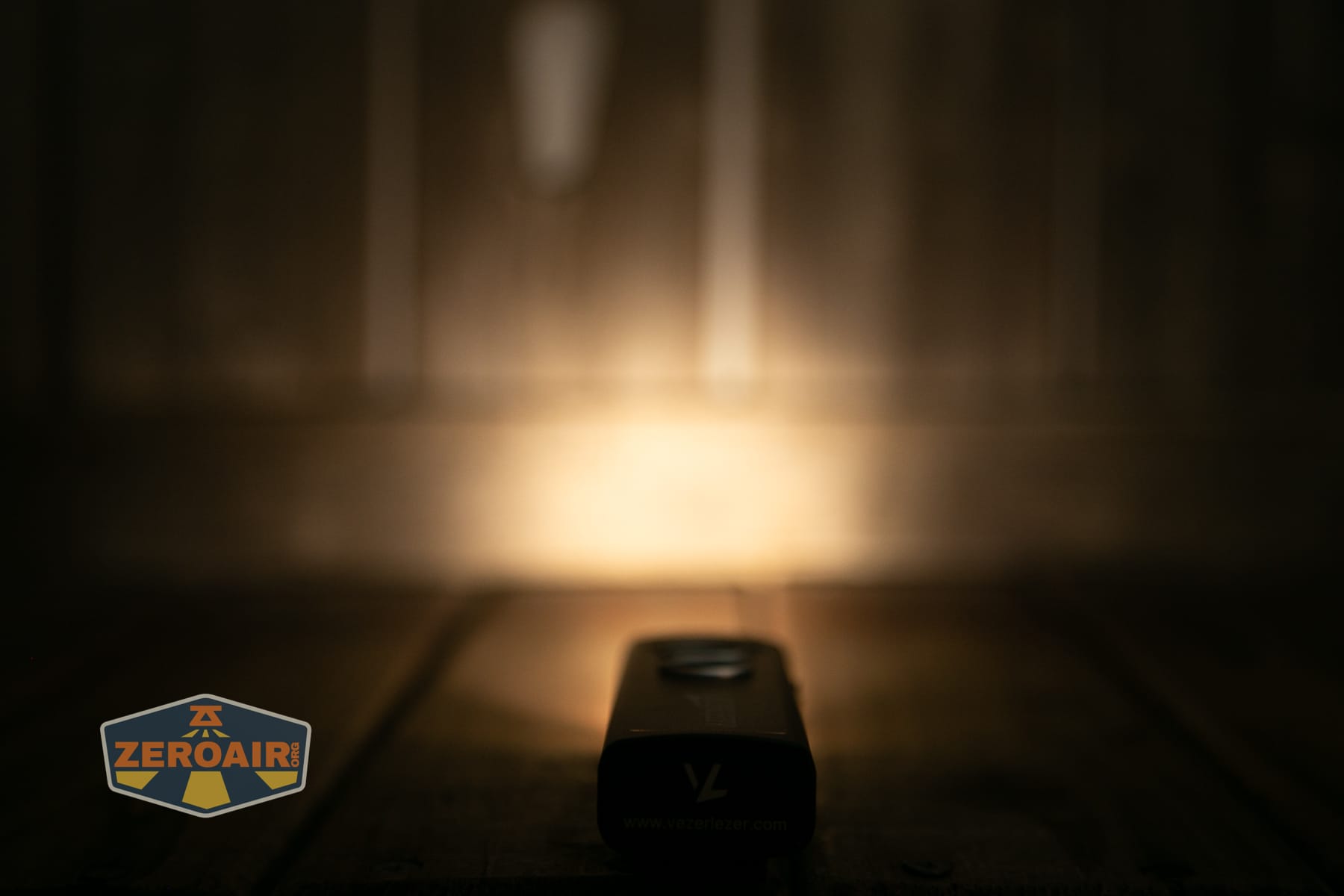 Vezerlezer WK2 flat flashlight emitter on