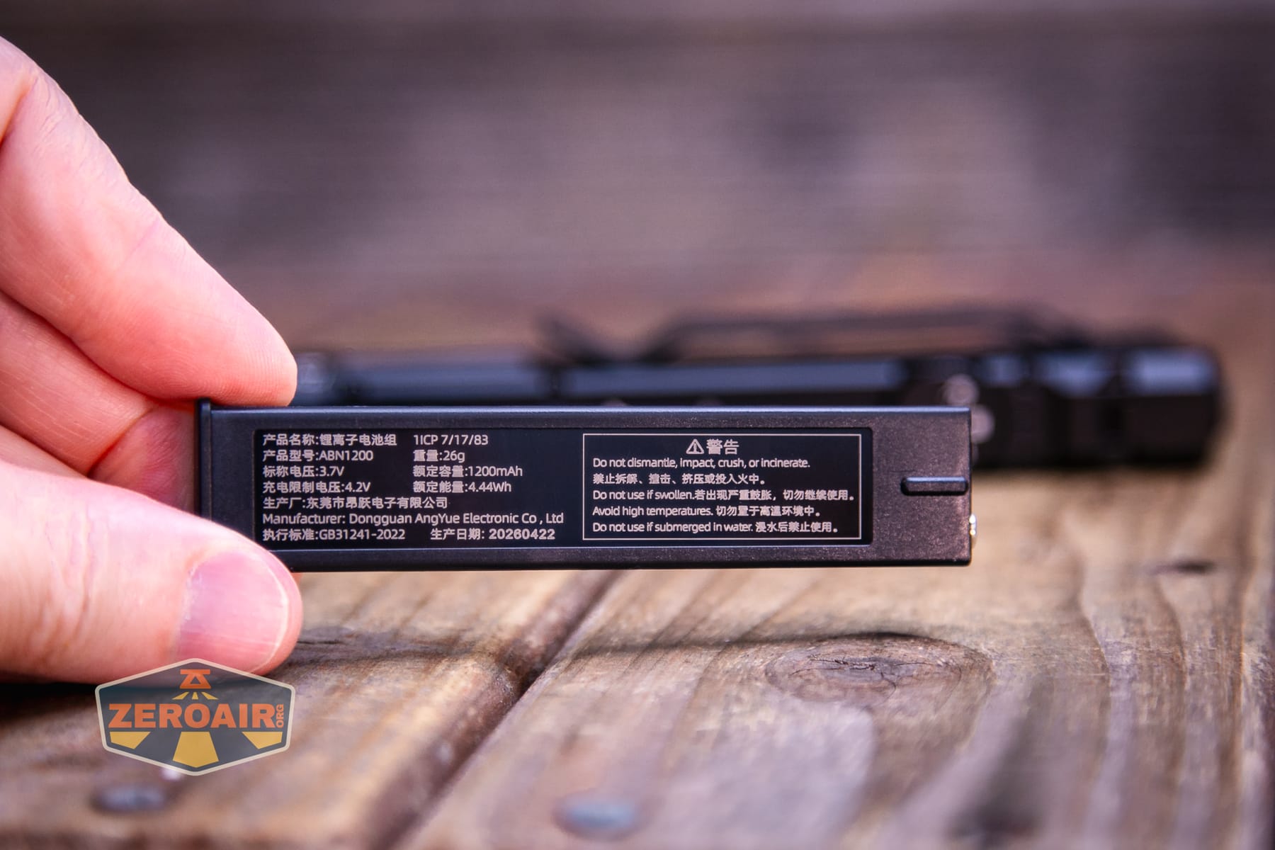 Wuben X5 3-in-1 compact EDC flashlight battery pack