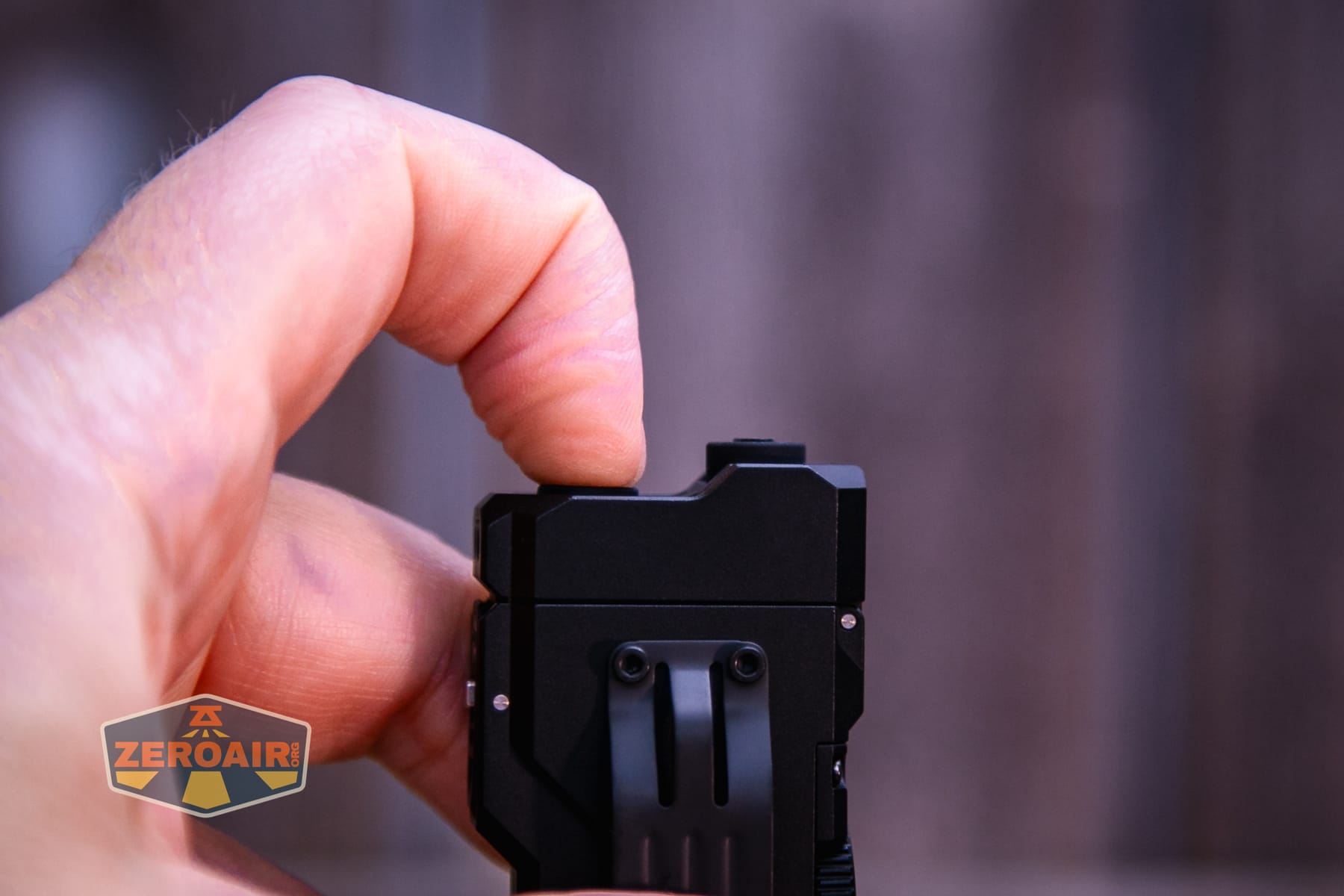 Wuben X5 3-in-1 compact EDC flashlight tail switch