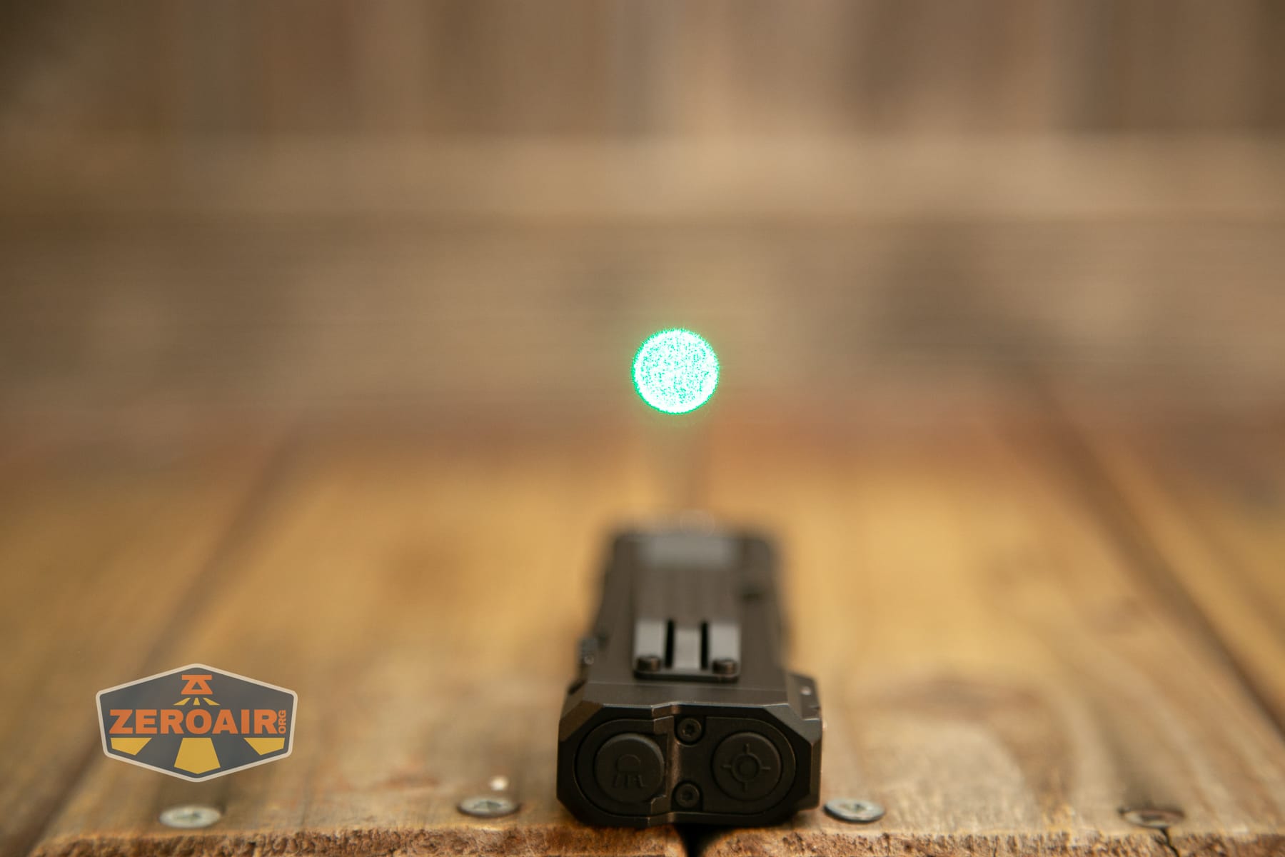Wuben X5 3-in-1 compact EDC flashlight emitter on