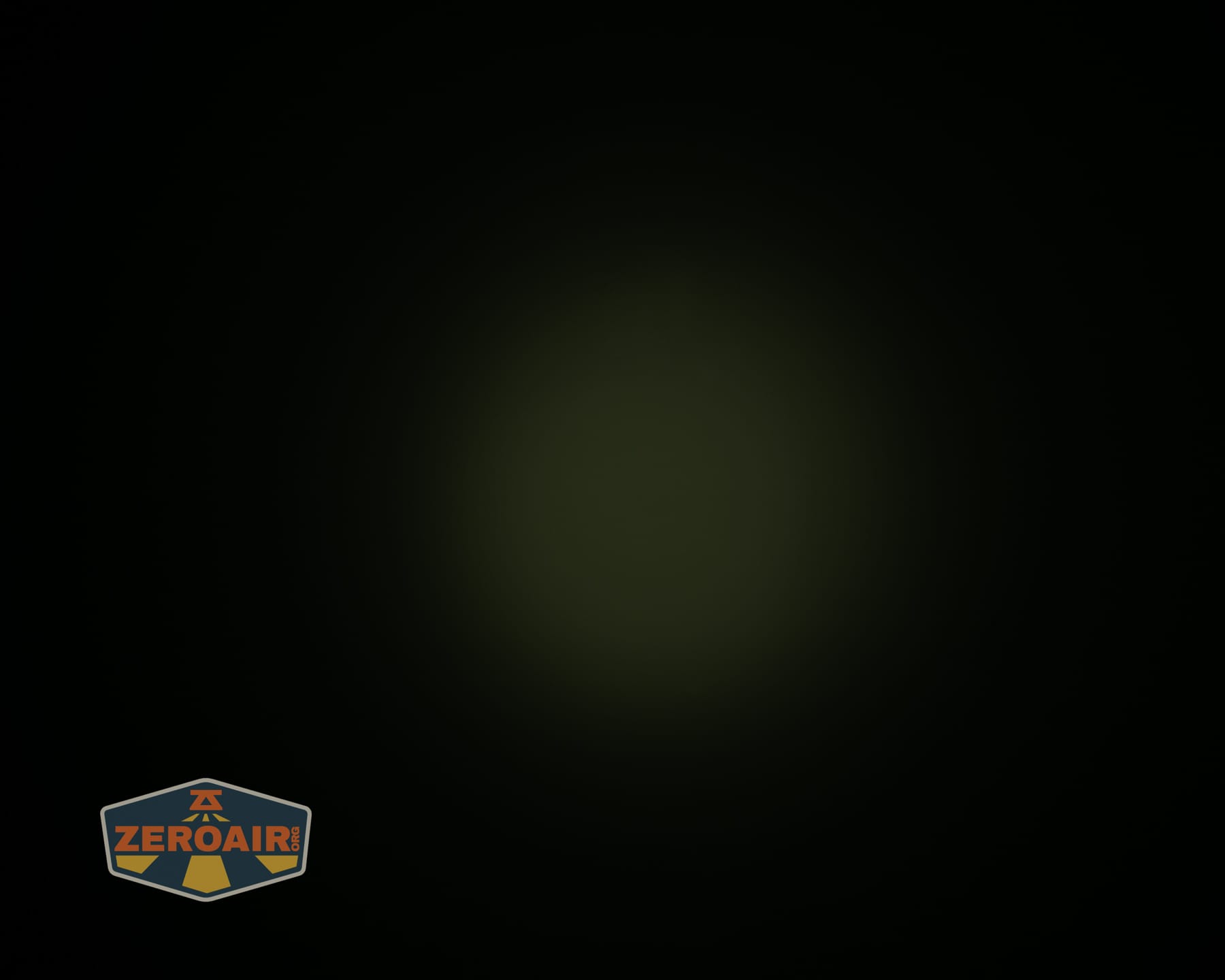 Wuben X5 3-in-1 compact EDC flashlight beamshots on ceiling