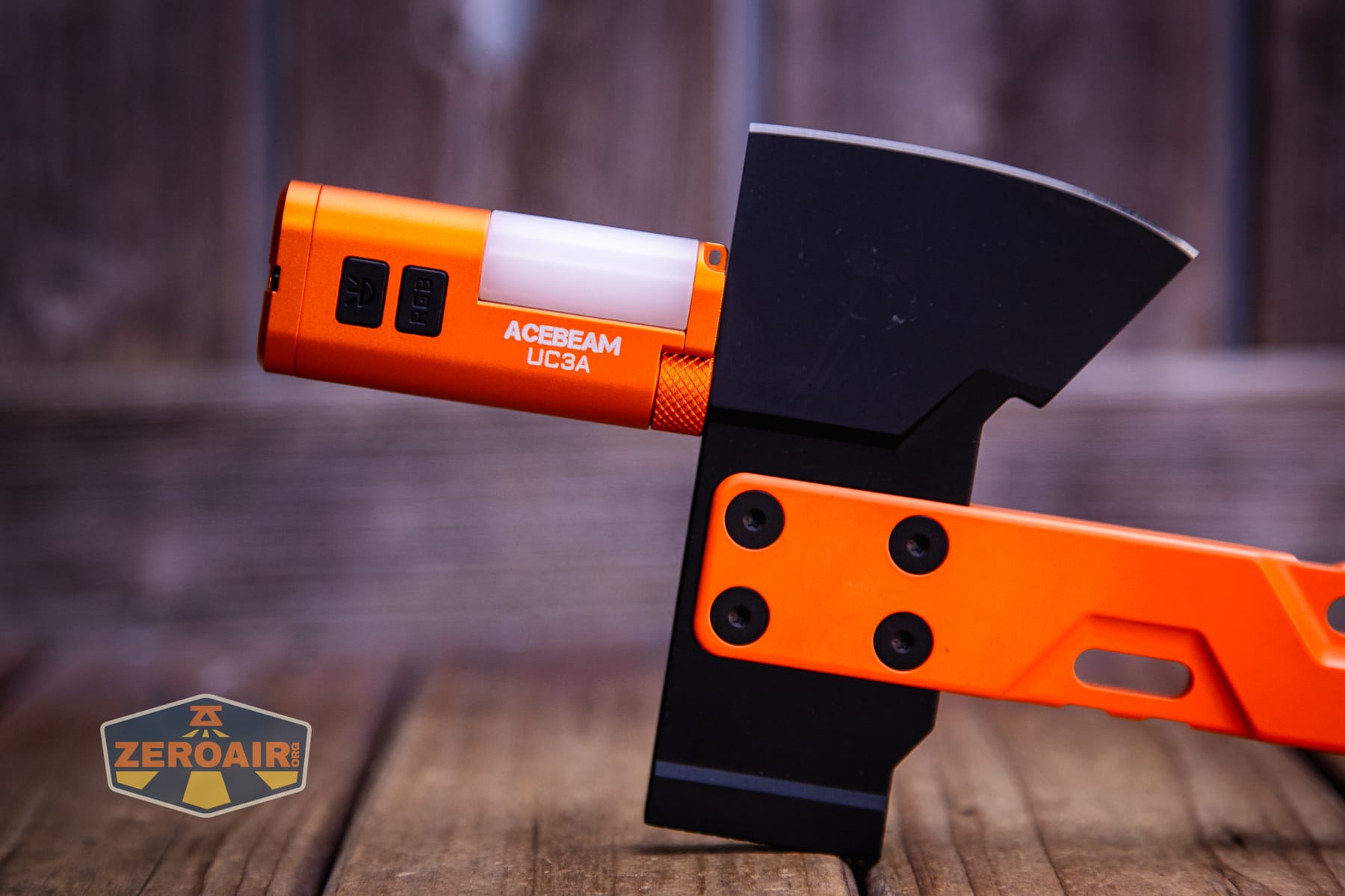 Acebeam UC3A Signal flashlight magnet in use
