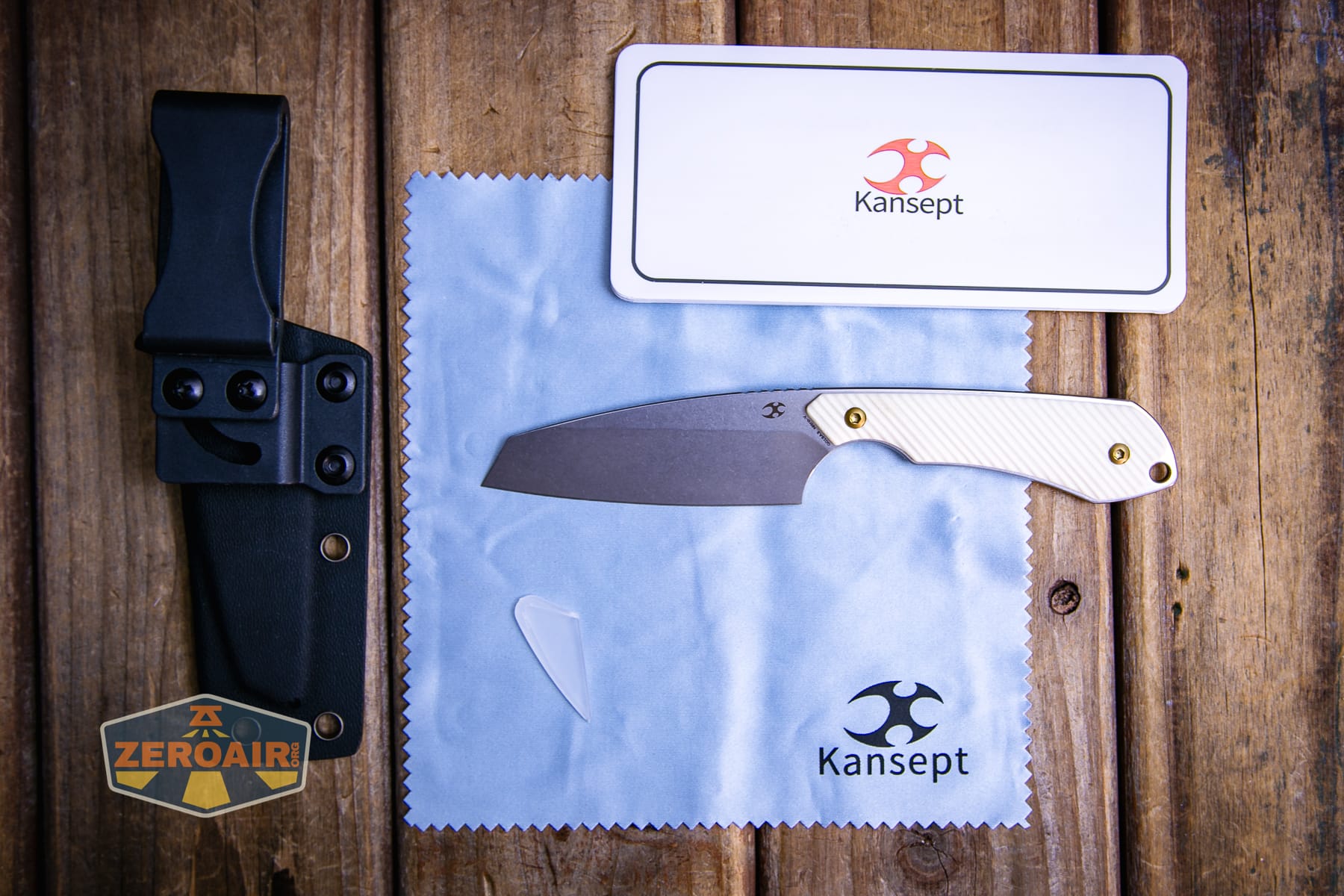 Kansept Valk Fixed blade knife what's included