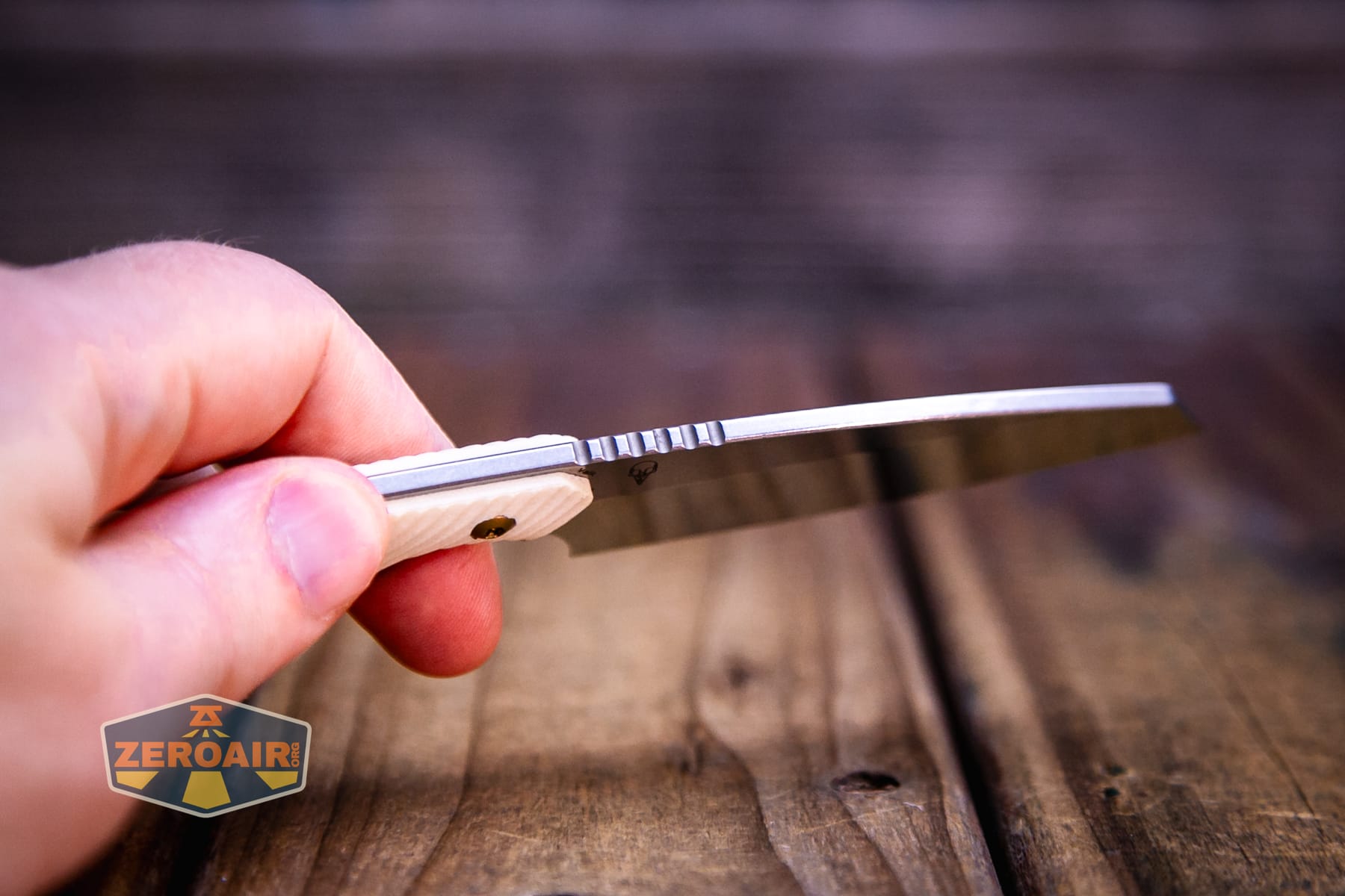 Kansept Valk Fixed blade knife blade spine