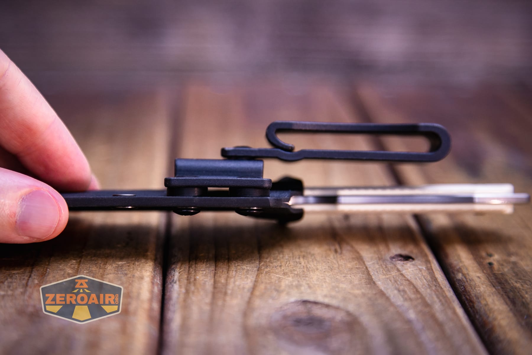 Kansept Valk Fixed blade knife attachment detail
