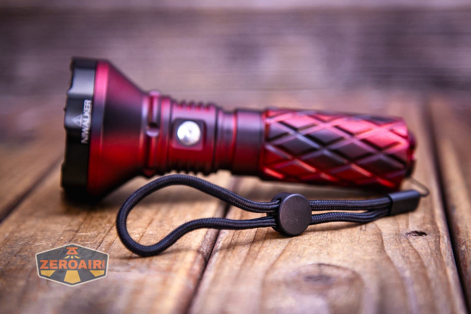 Niwalker N01 Max flashlight with lanyard