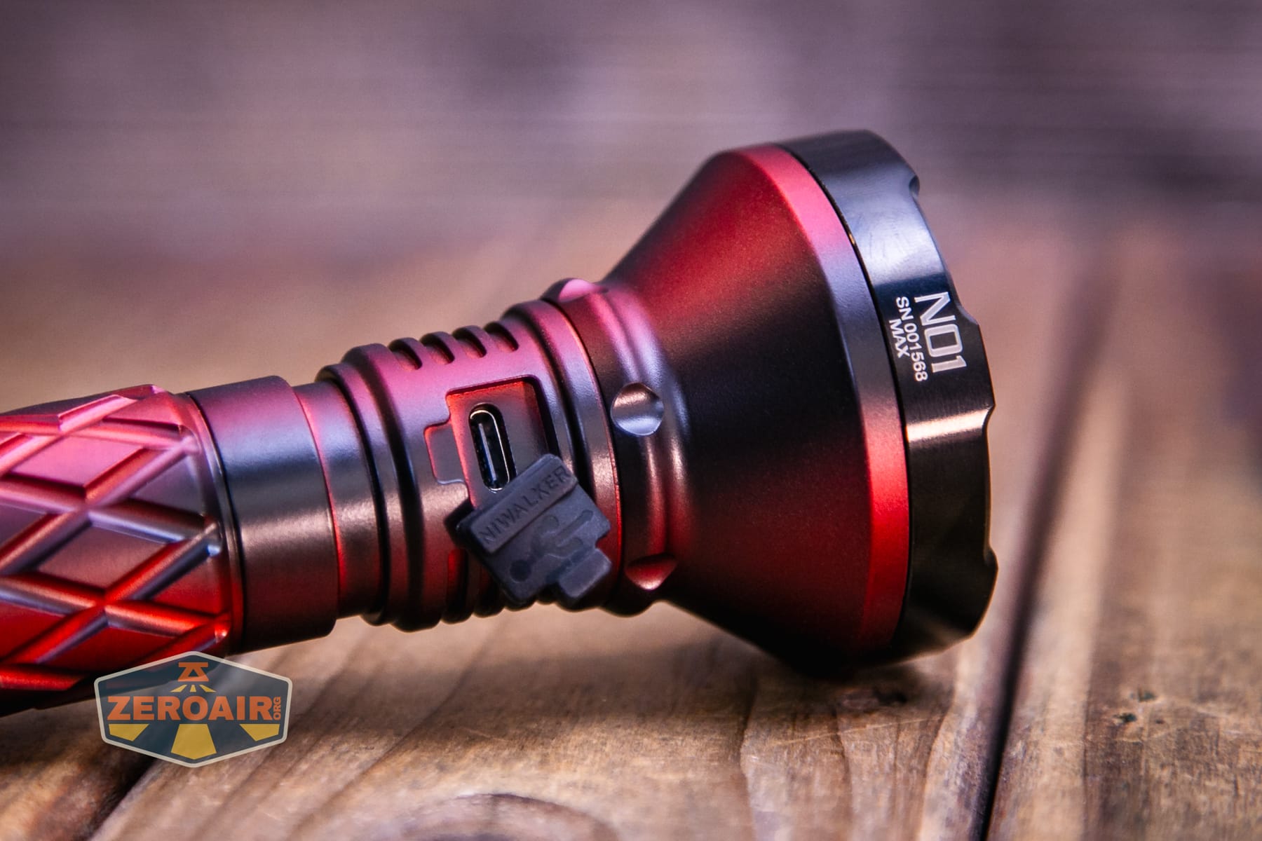 Niwalker N01 Max flashlight charging port