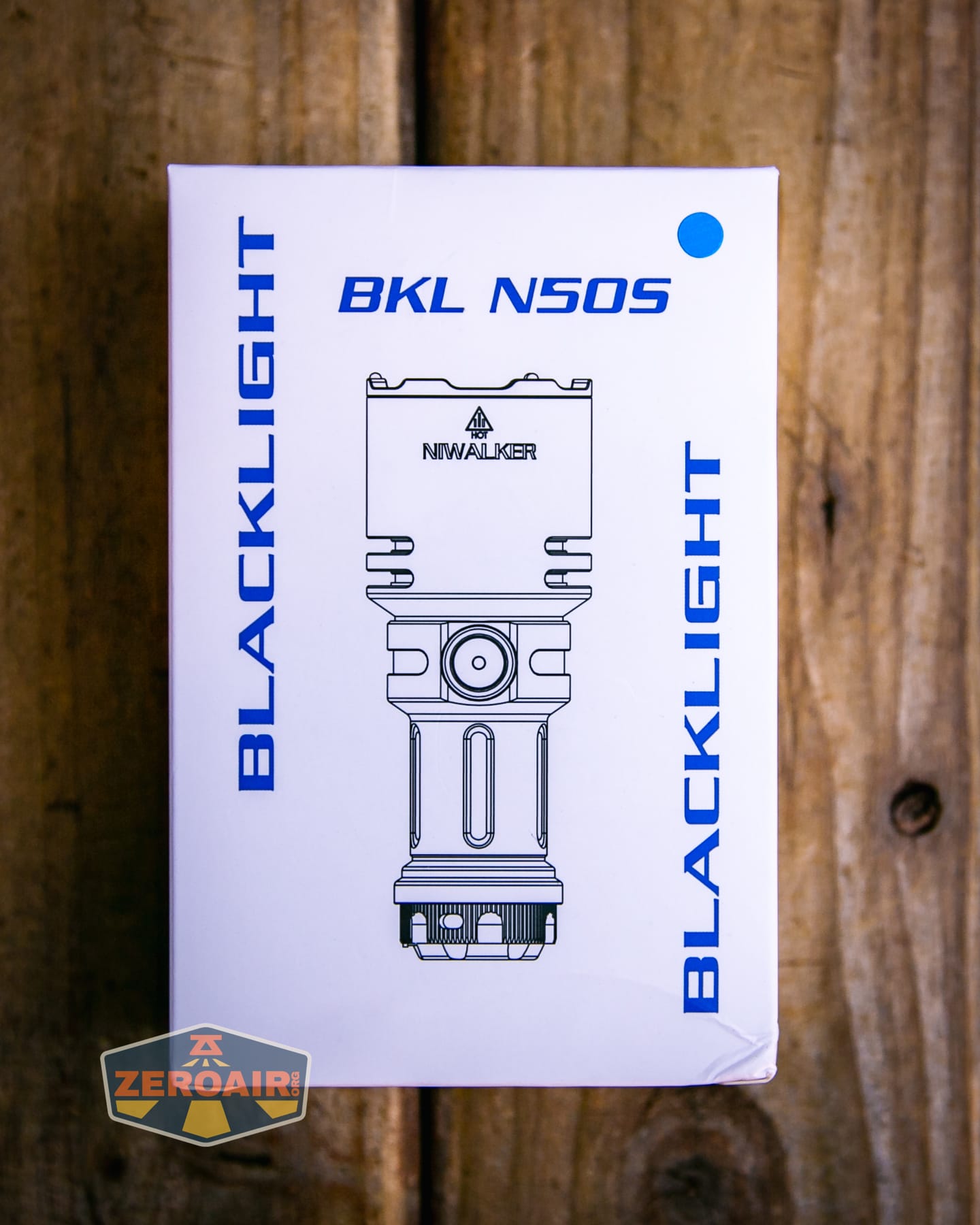Niwalker N50S long range flashlight box