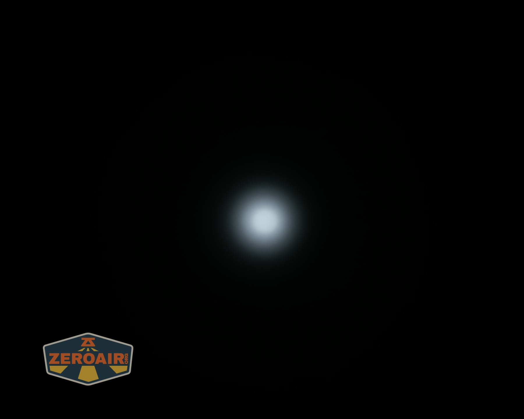 Niwalker N50S long range flashlight beamshots on ceiling