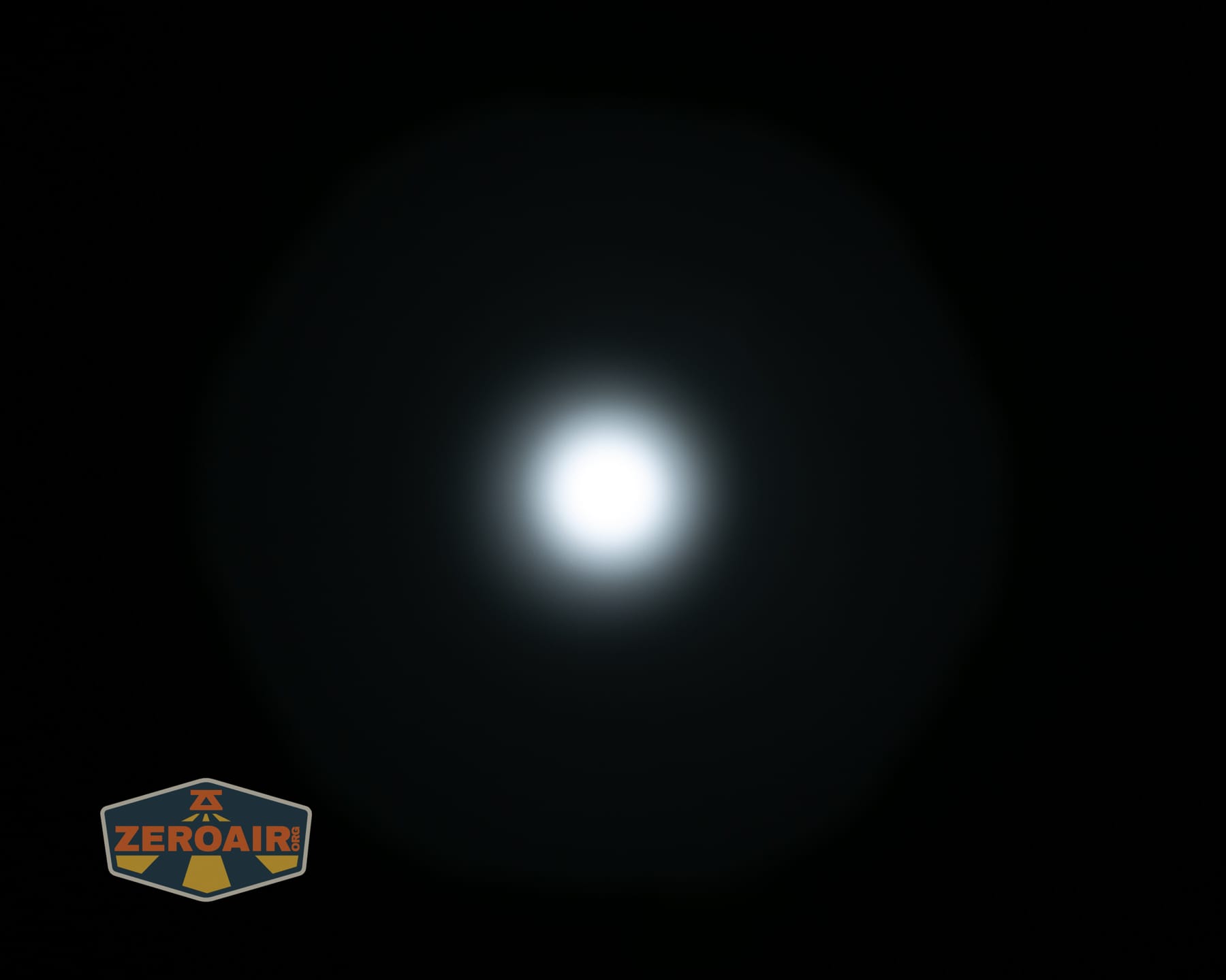 Niwalker N50S long range flashlight beamshots on ceiling