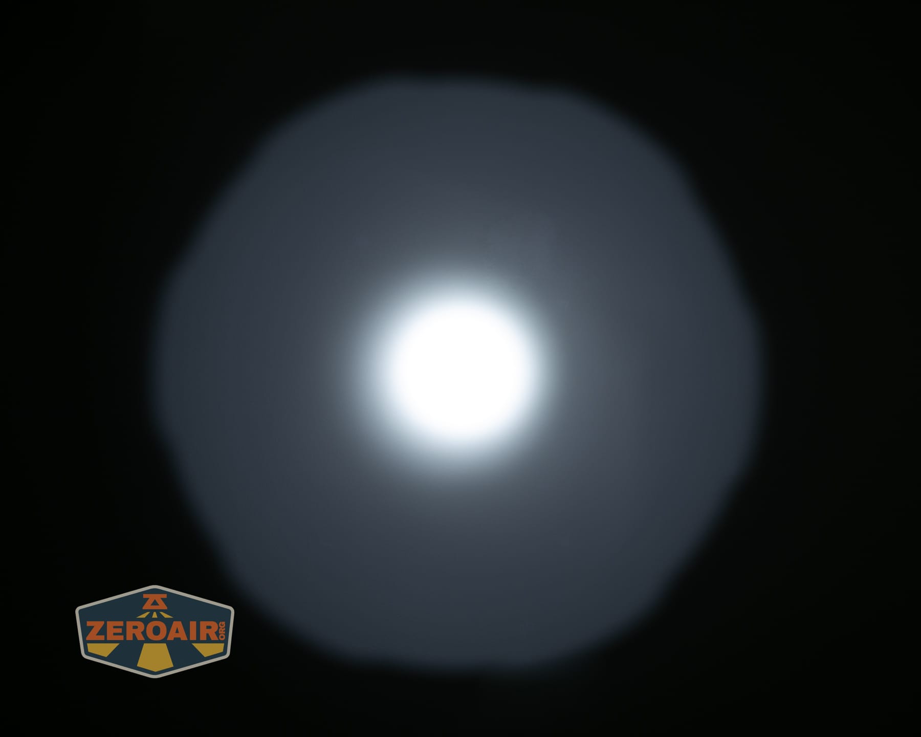 Niwalker N50S long range flashlight beamshots on ceiling