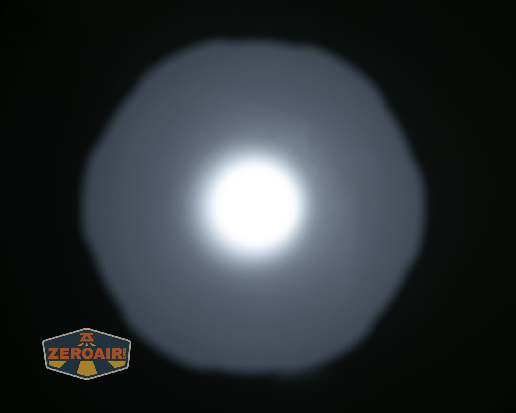 Niwalker N50S long range flashlight beamshots on ceiling