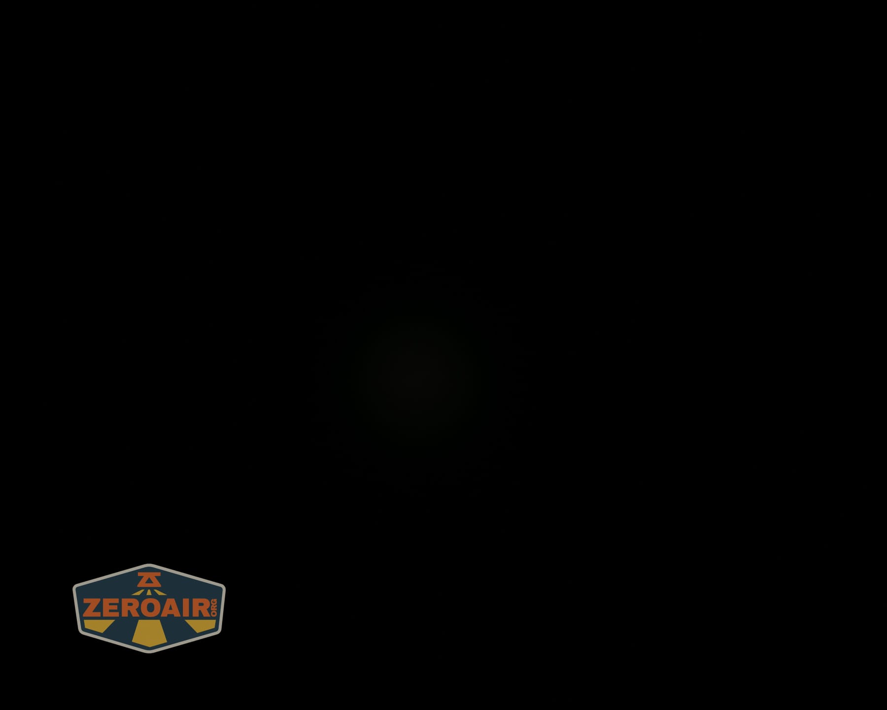Skilhunt M150 V4 flashlight beamshots on ceiling