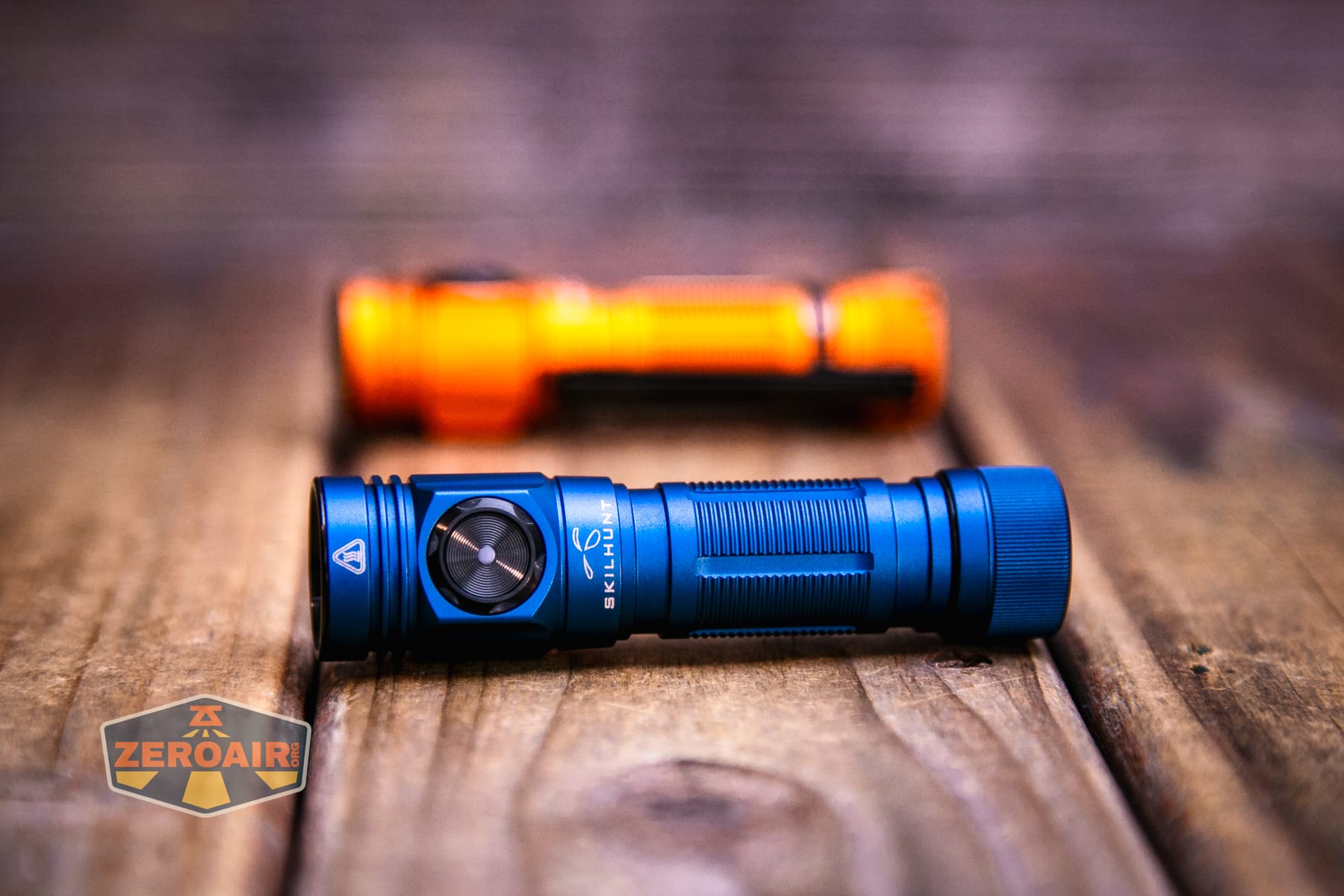 Skilhunt M150 V4 flashlight blue body