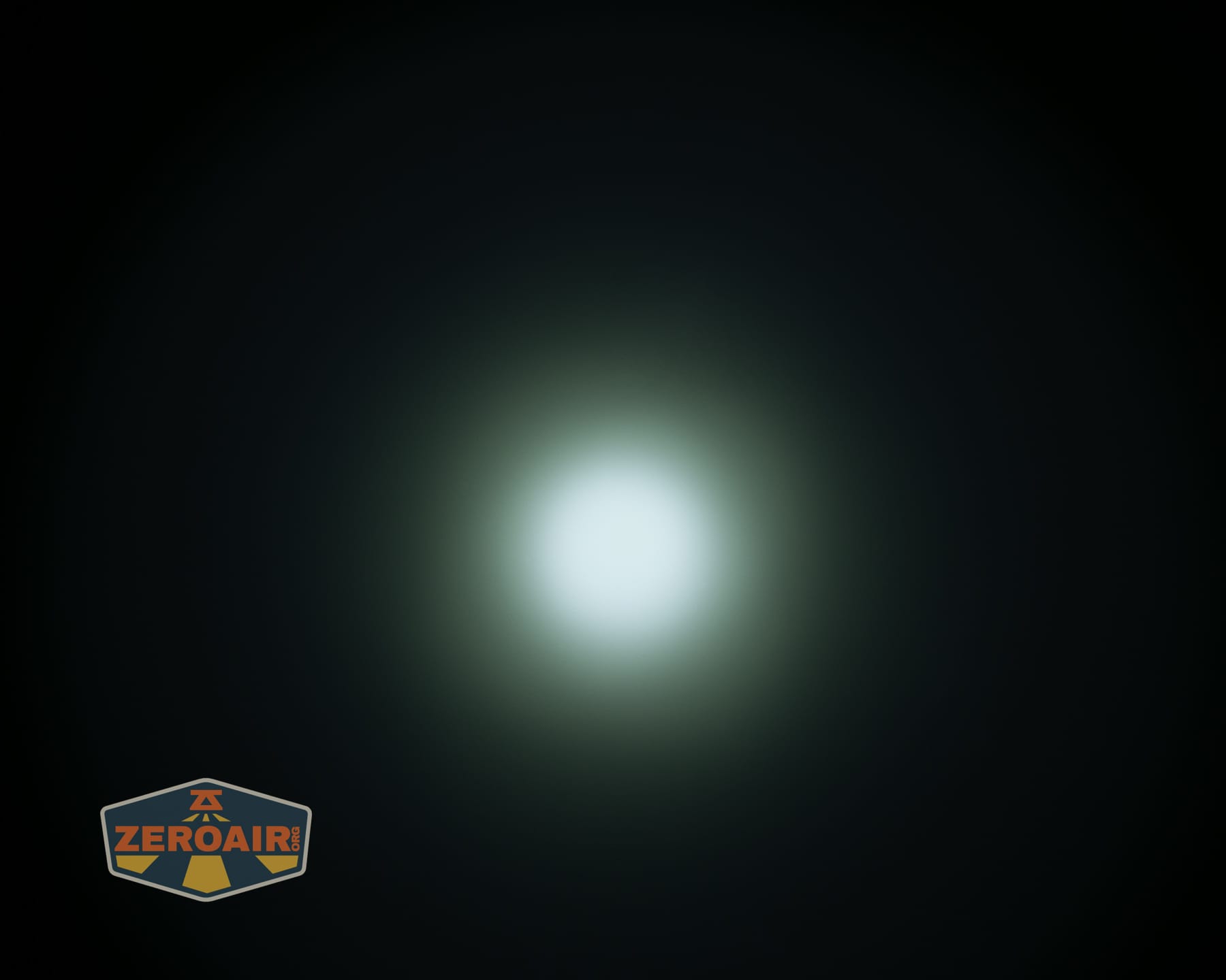 Trustfire T25R tactical flashlight beamshots on ceiling