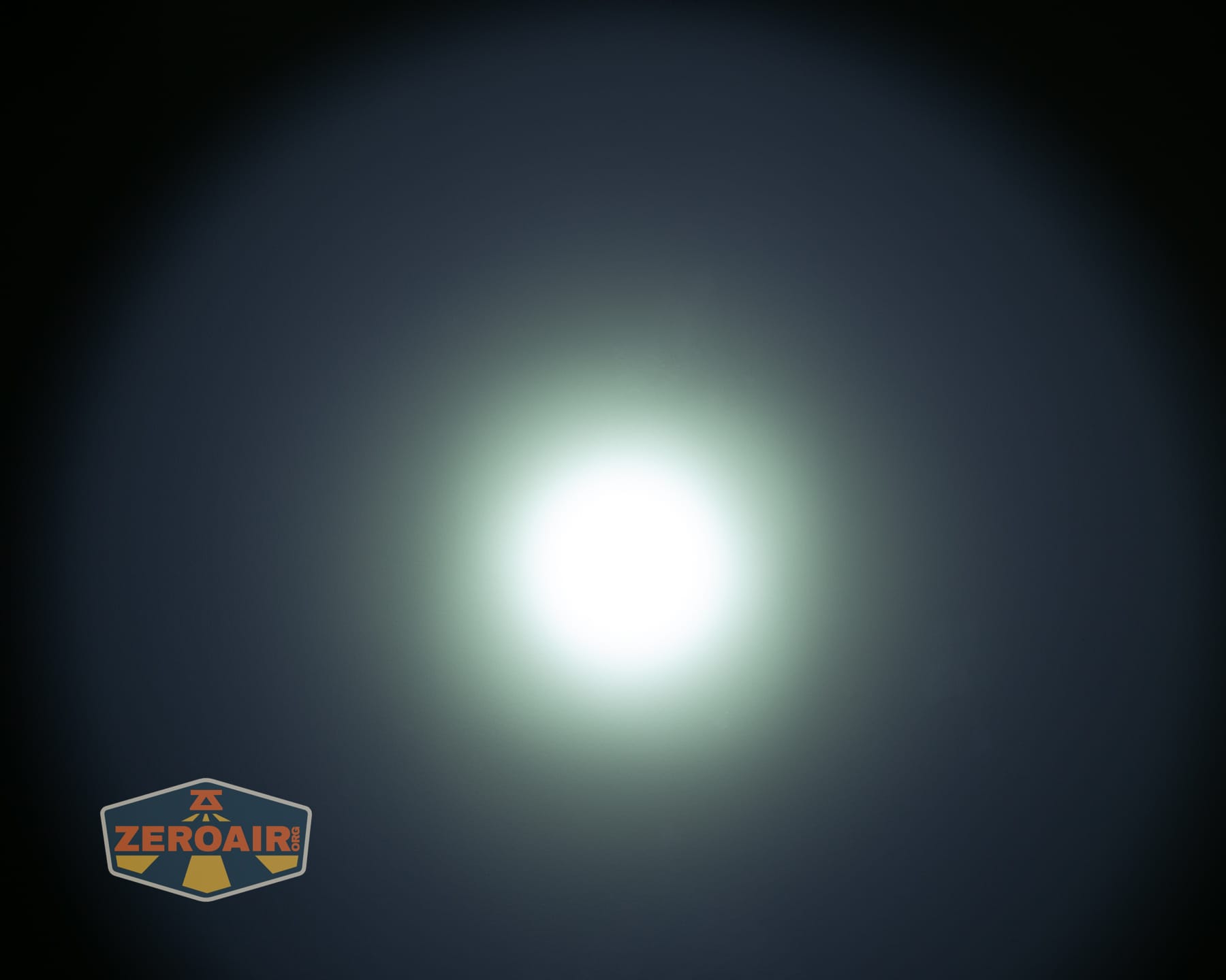 Trustfire T25R tactical flashlight beamshots on ceiling