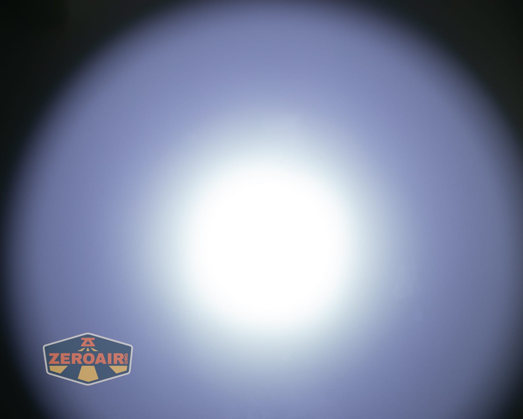 Trustfire T25R tactical flashlight beamshots on ceiling