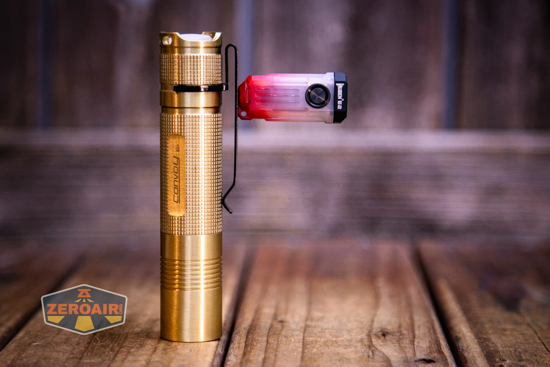 Wuben E2 Pulse keychain flashlight magnet in use