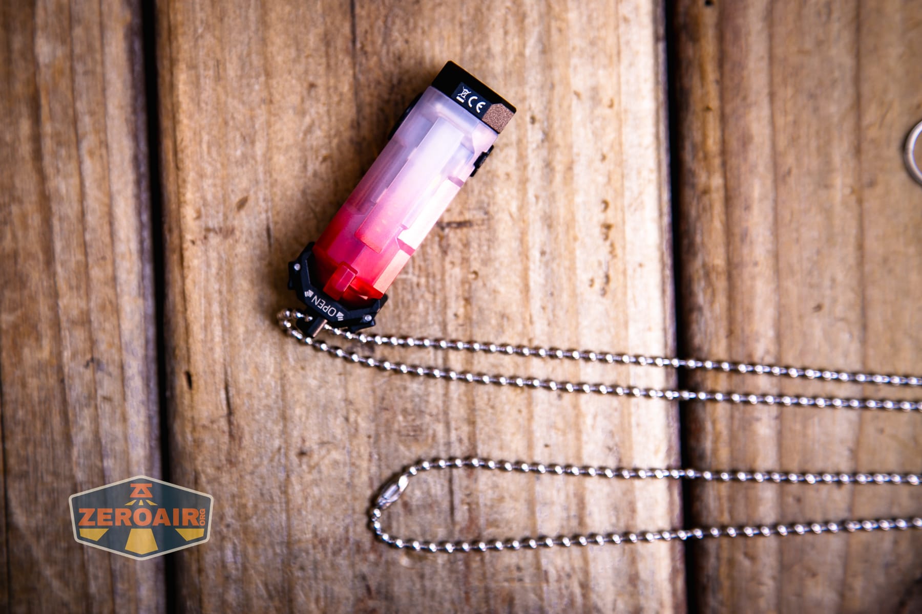 Wuben E2 Pulse keychain flashlight necklace