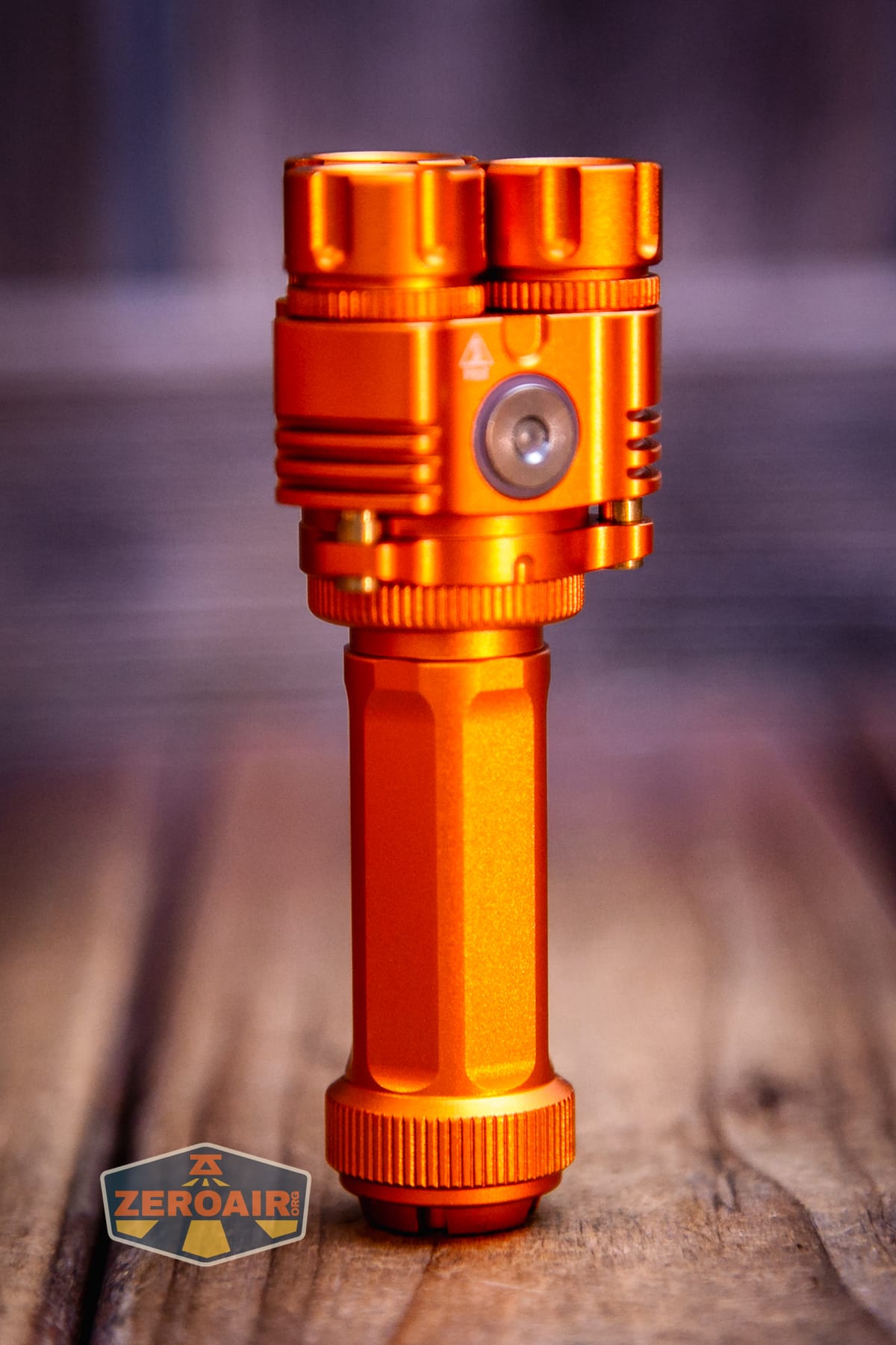 Niwalker ES01 Three Light flashlight showing all sides