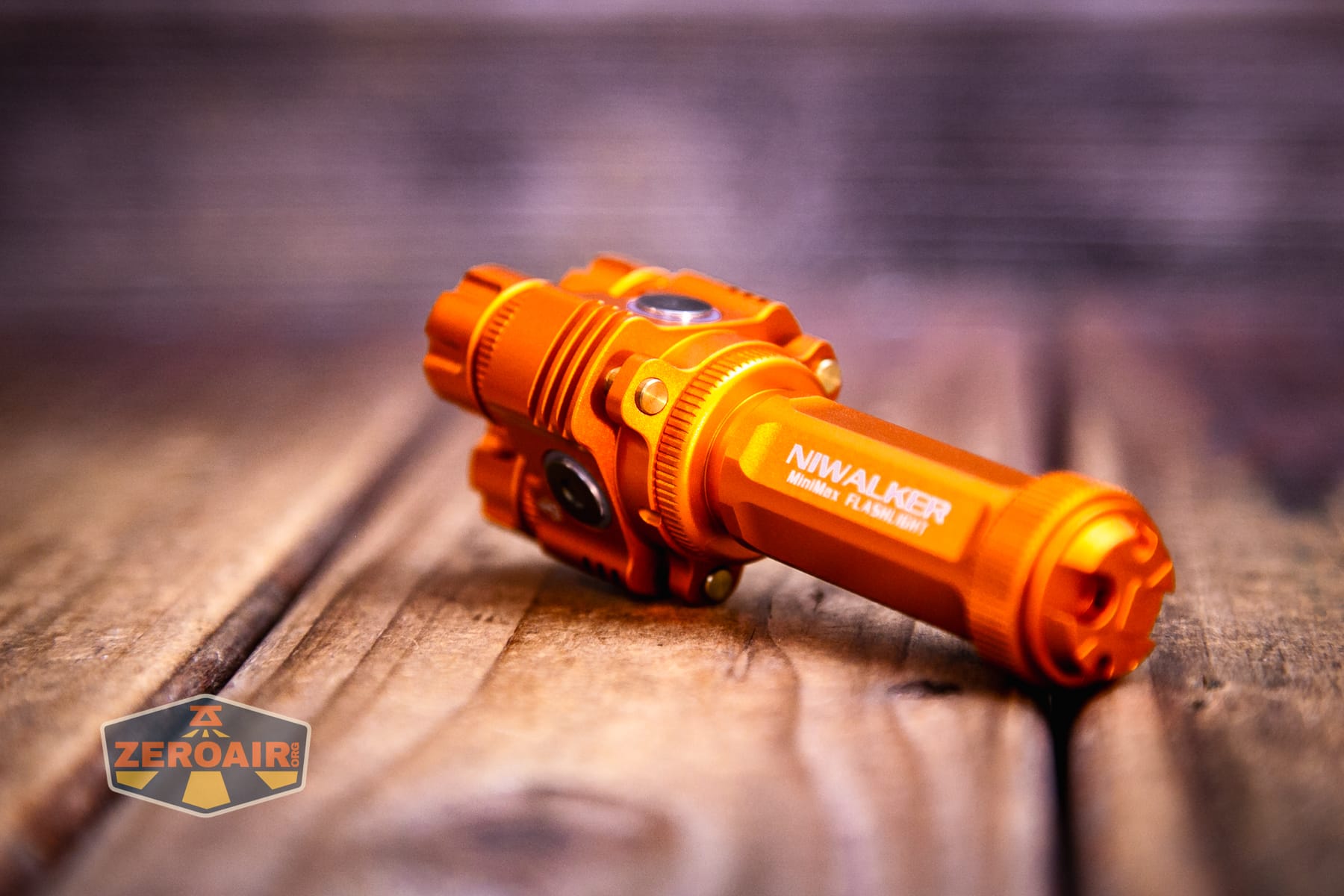 Niwalker ES01 Three Light flashlight head design