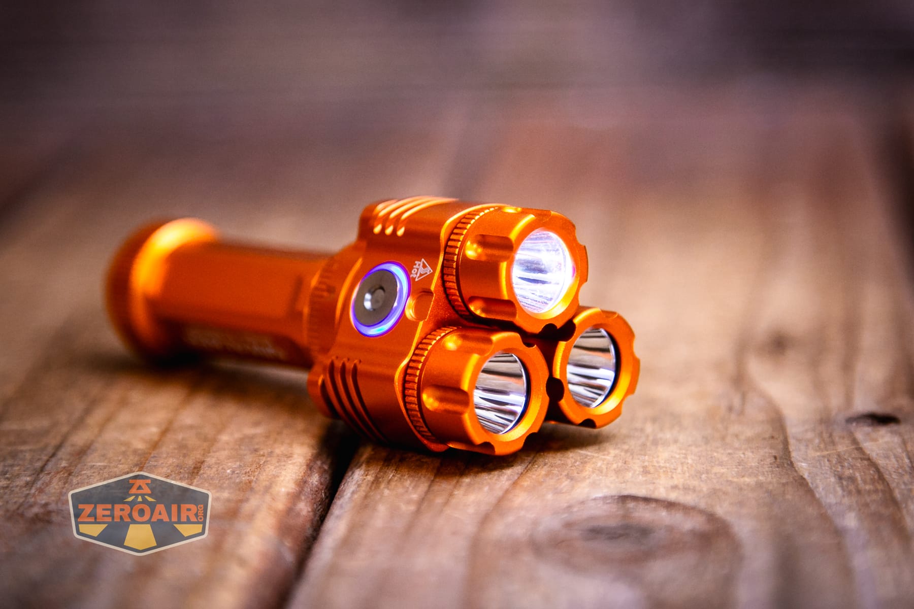 Niwalker ES01 Three Light flashlight switch indicating in blue