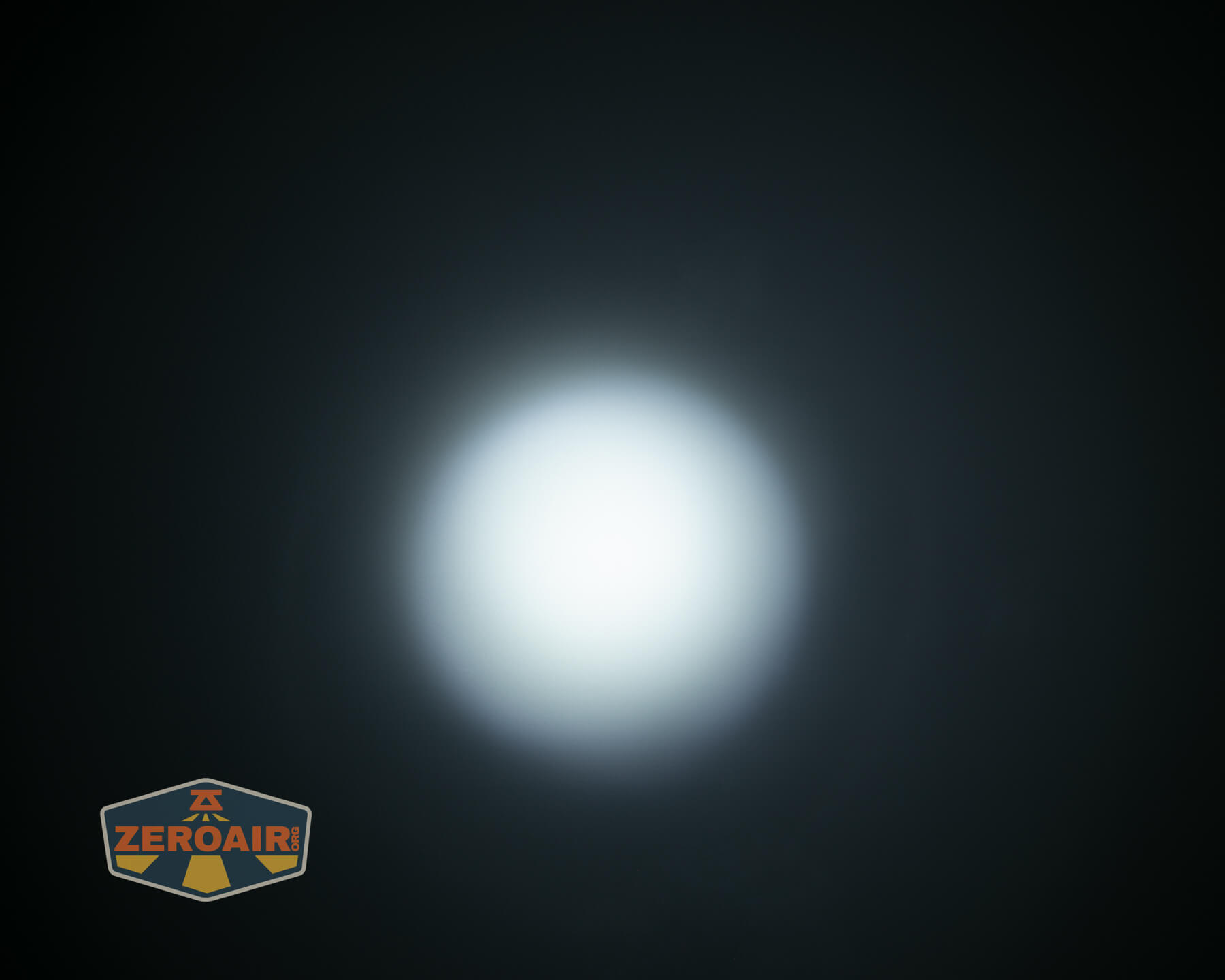 Olight Oknife MK beamshots on ceiling