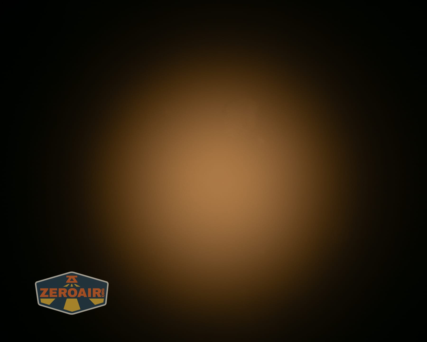 Skilhunt H150V4 3000K headlamp beamshots on ceiling