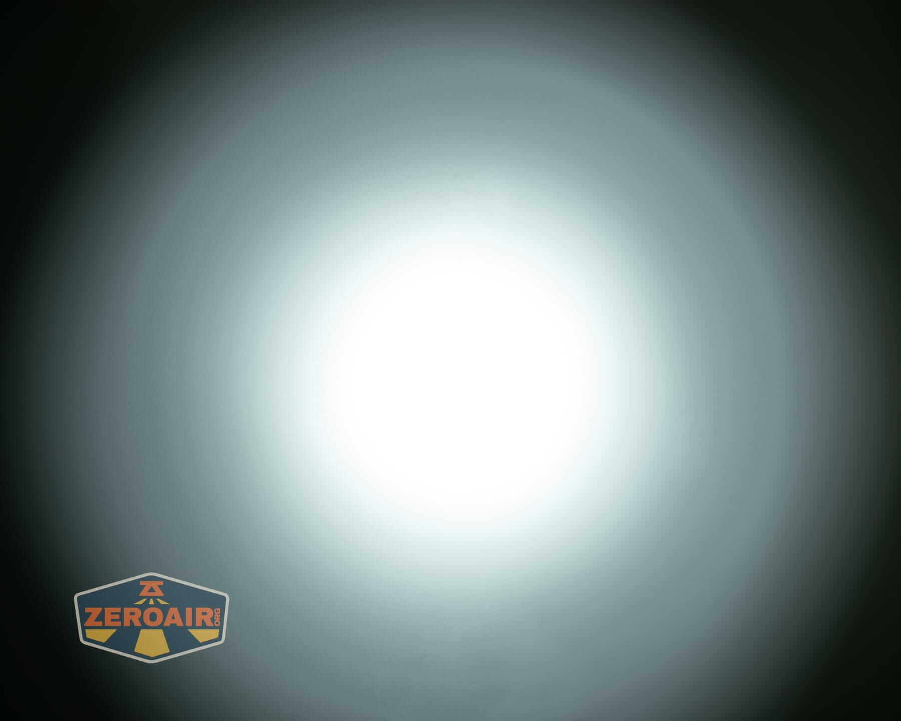Sofirn SK31 Tactical Duty flashlight beamshots on ceiling
