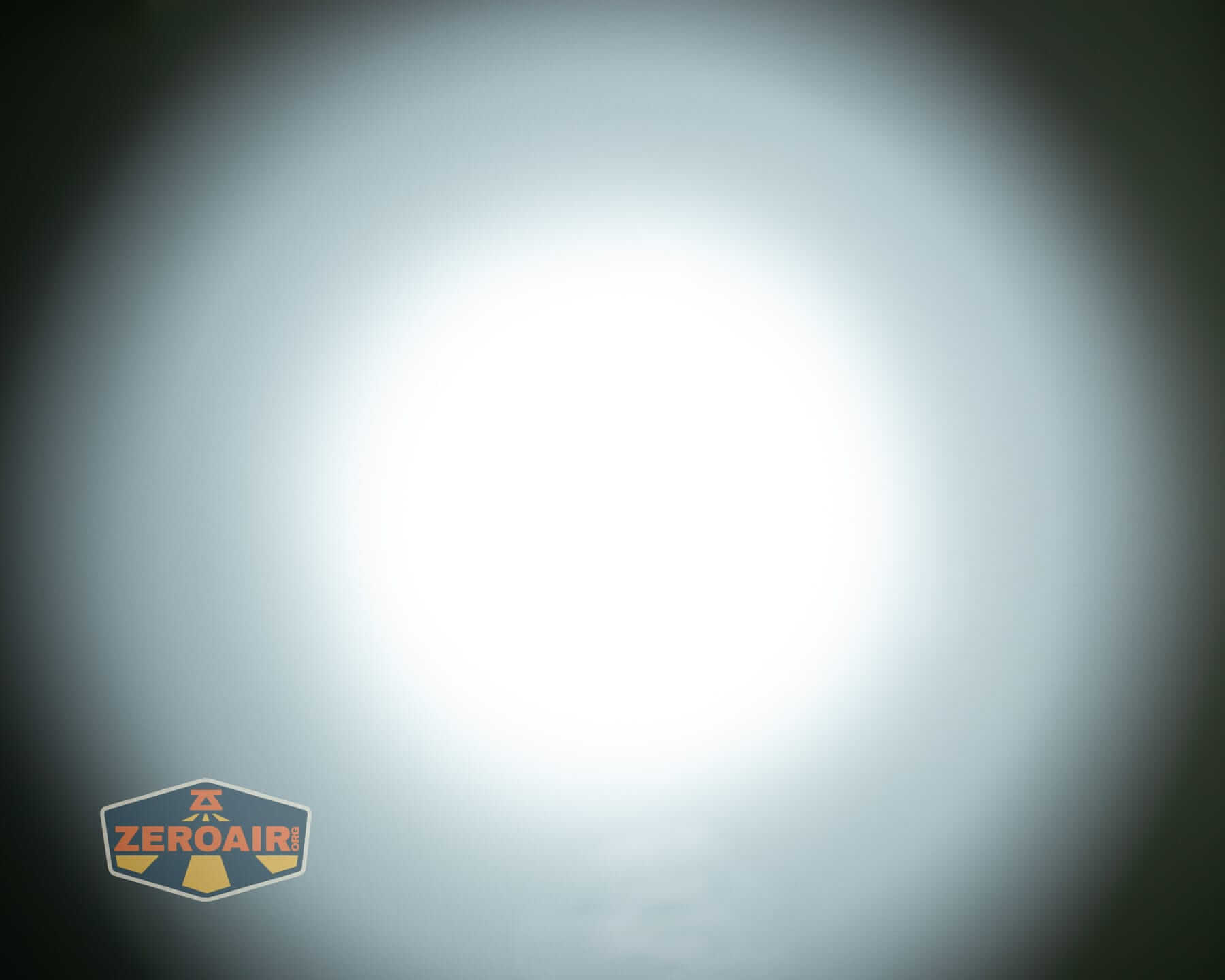 Sofirn SK31 Tactical Duty flashlight beamshots on ceiling