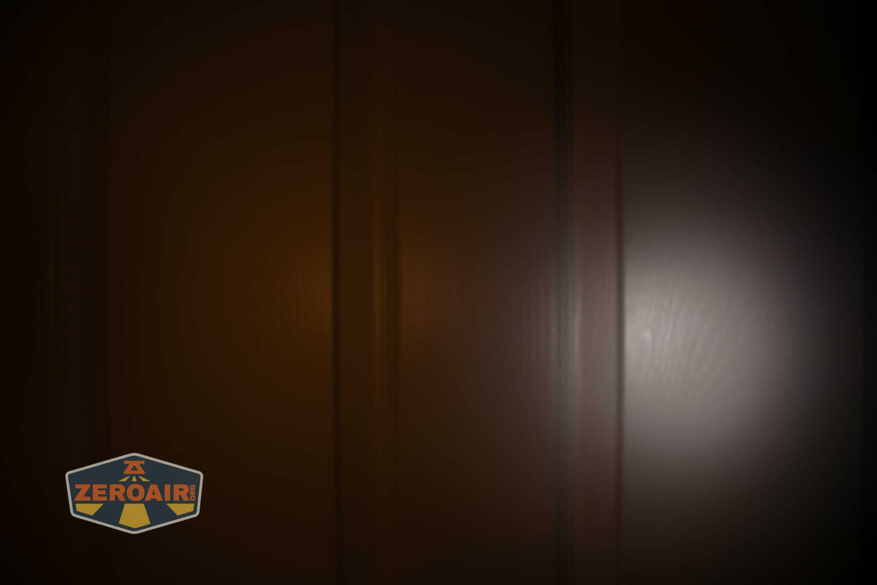 Wurkkos HD02 Pro flashlight beamshots on door (at 1') compared to nichia 219b 4500K