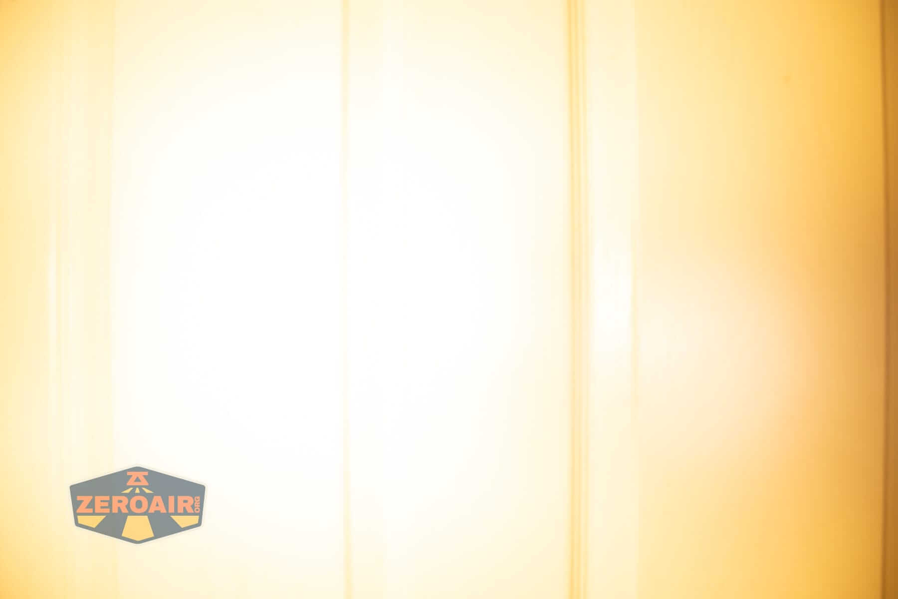Wurkkos HD02 Pro flashlight beamshots on door (at 1') compared to nichia 219b 4500K