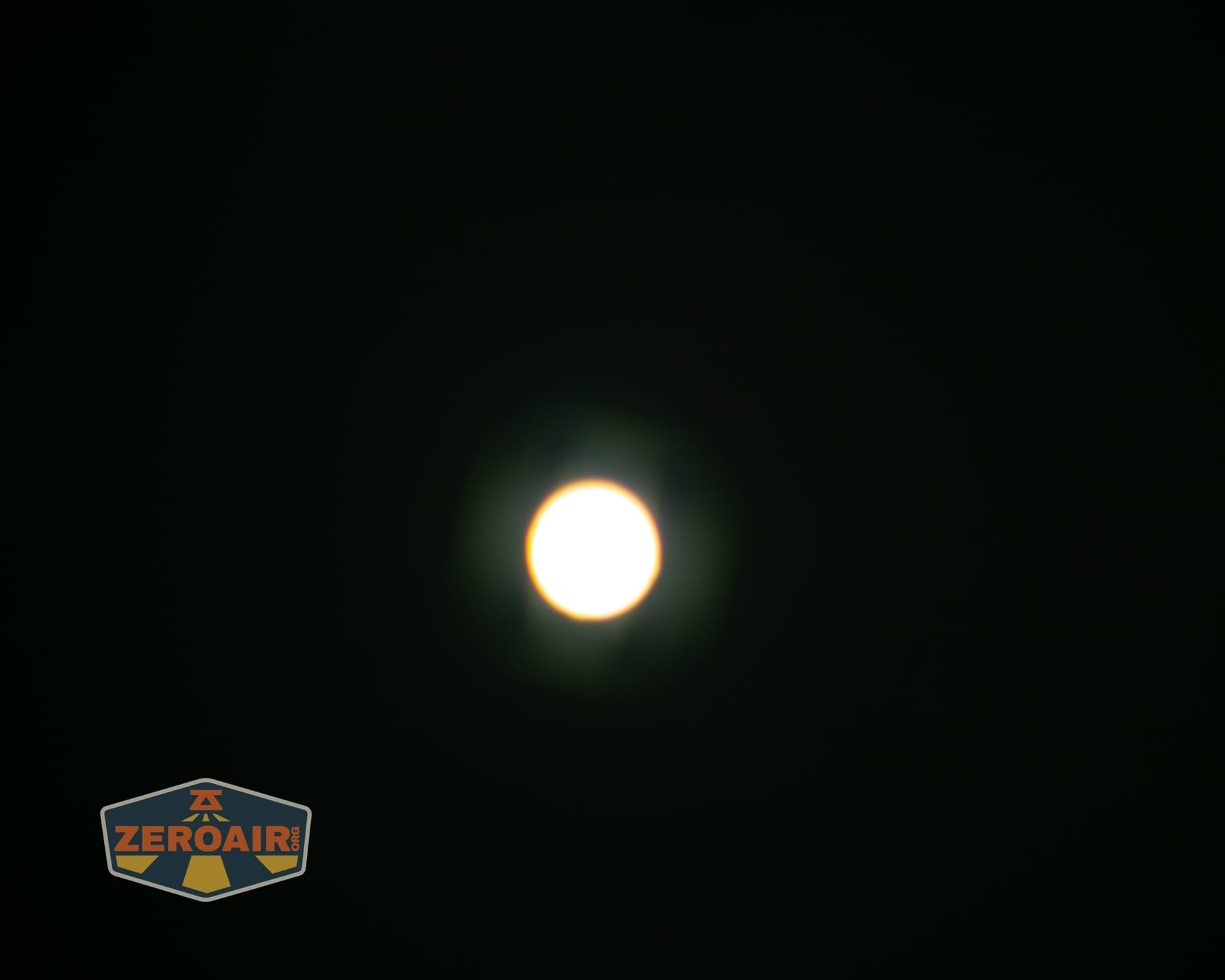 Olight Marauder 3 beamshots on ceiling