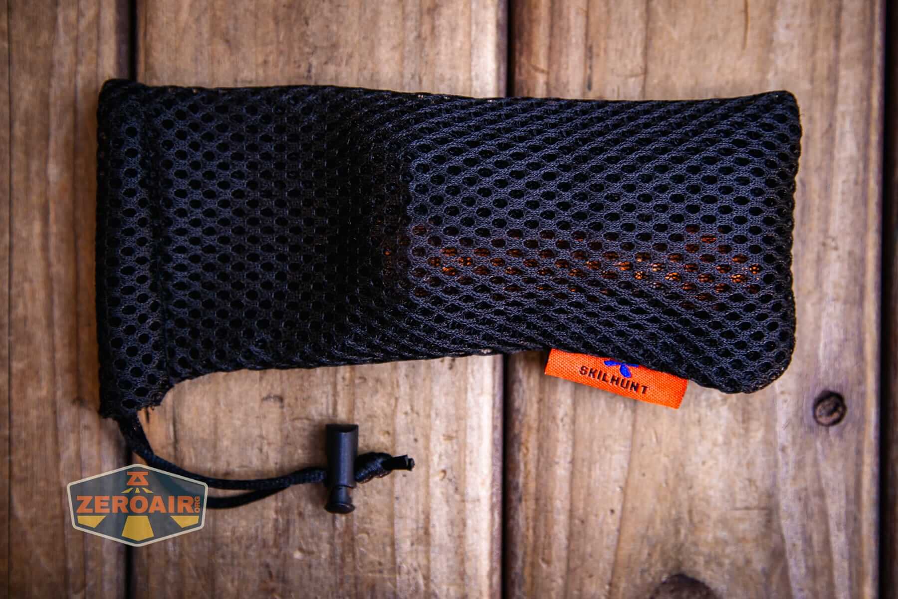 Skilhunt E2A V2 flashlight in mesh pouch