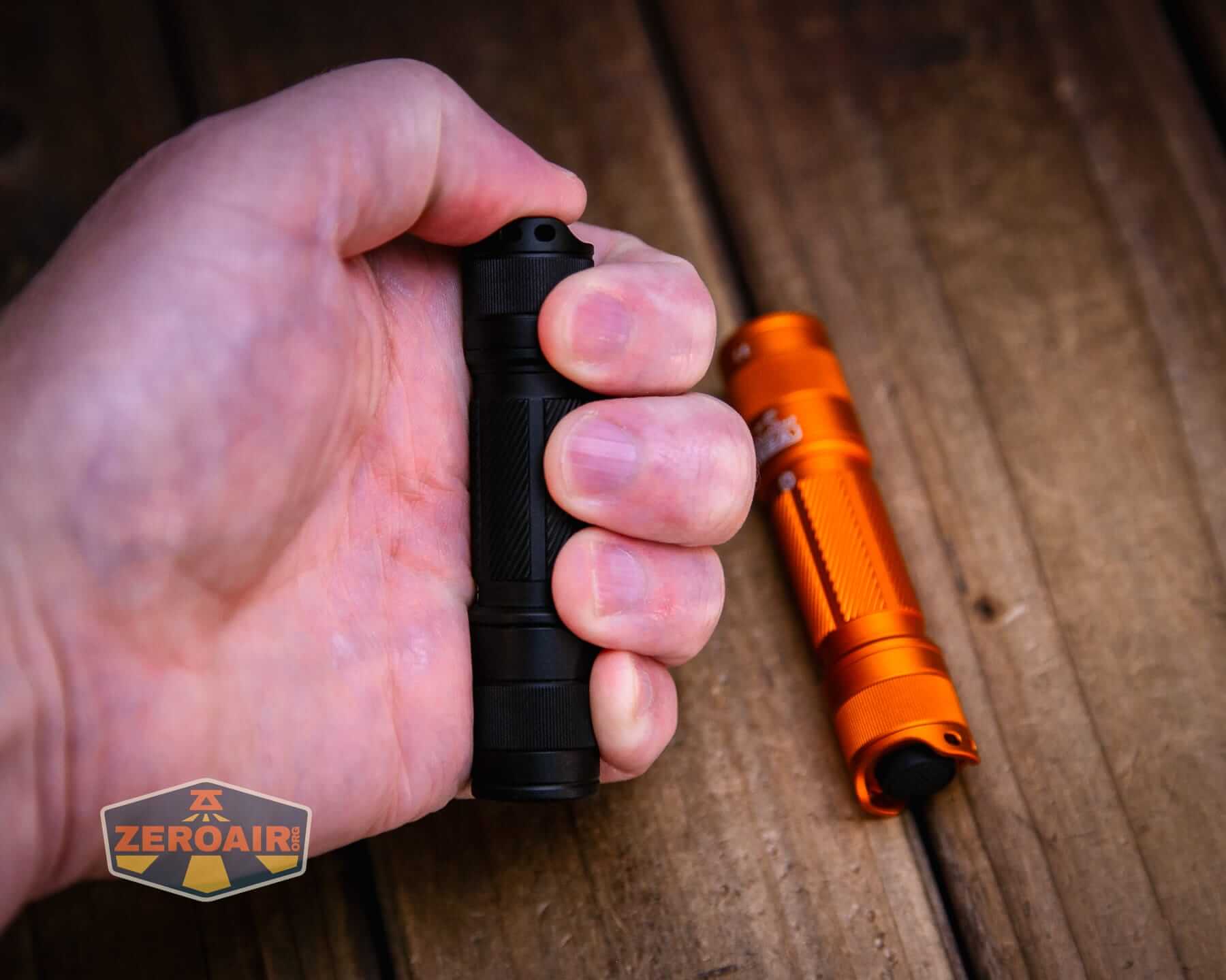 Skilhunt E2A V2 flashlight in hand