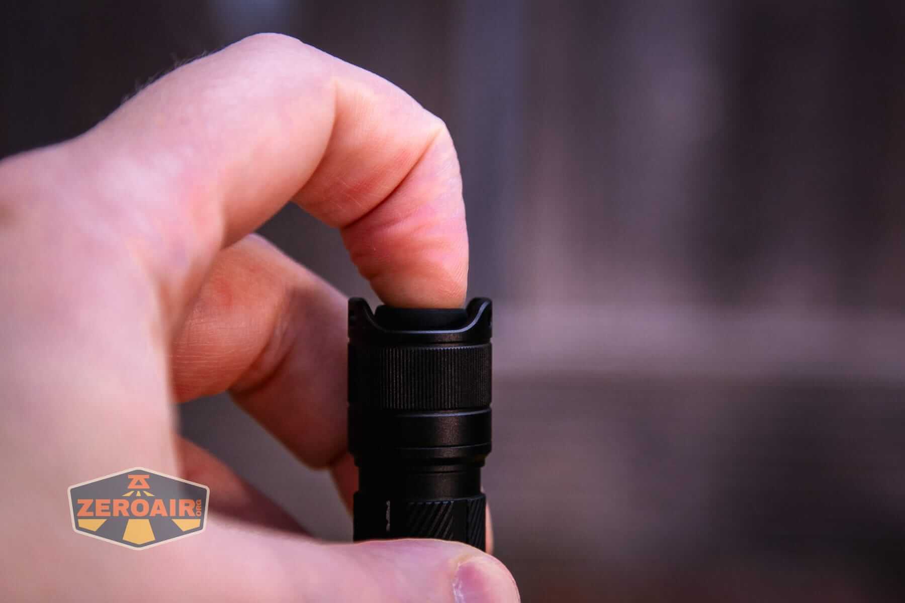 Skilhunt E2A V2 flashlight switch actuation